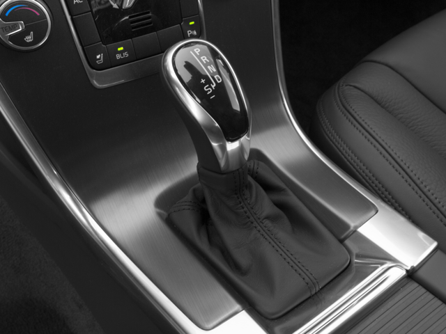 2016 Volvo XC60 T5 Drive-E Platinum