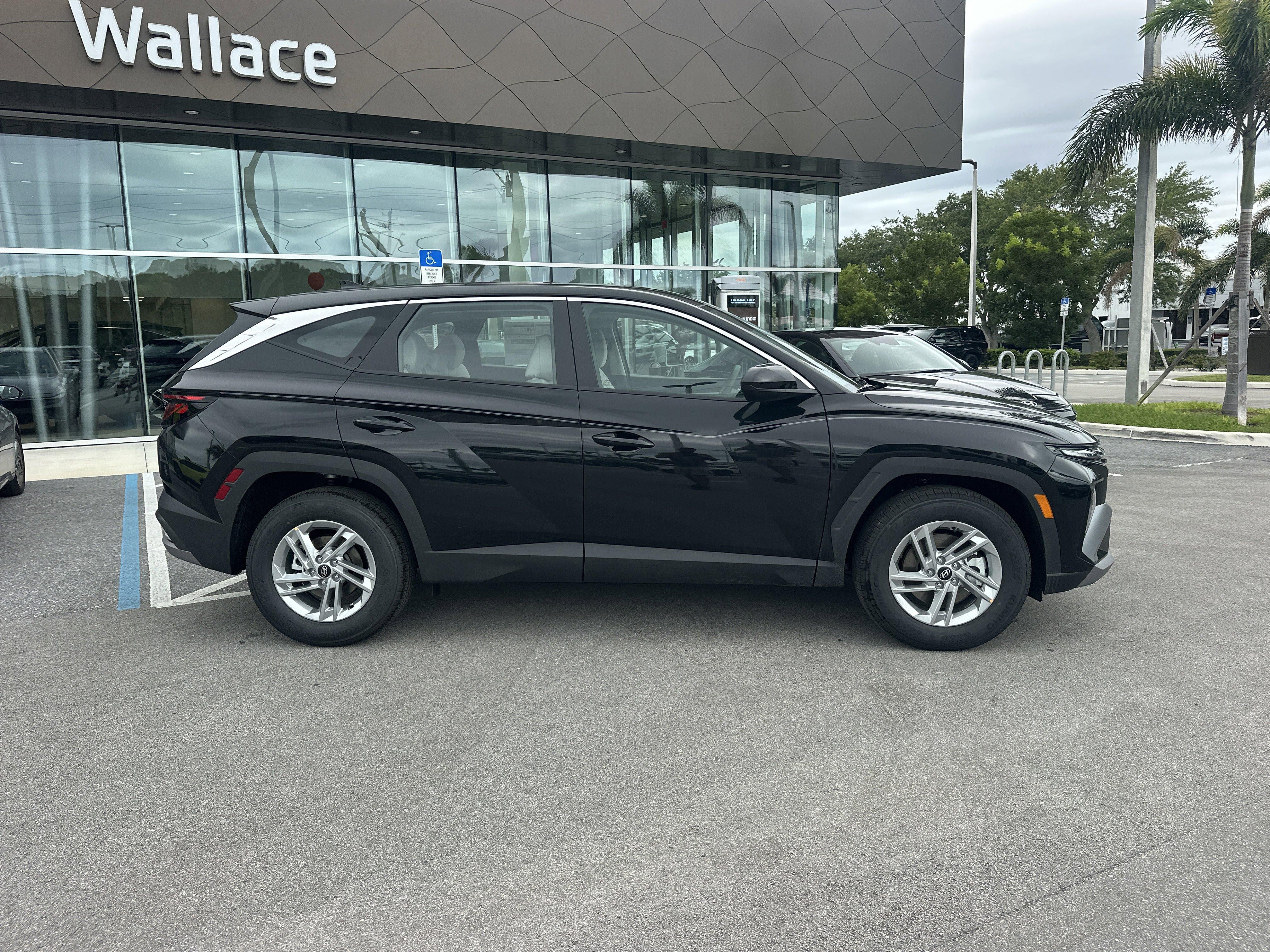 2026 Hyundai TUCSON SE FWD