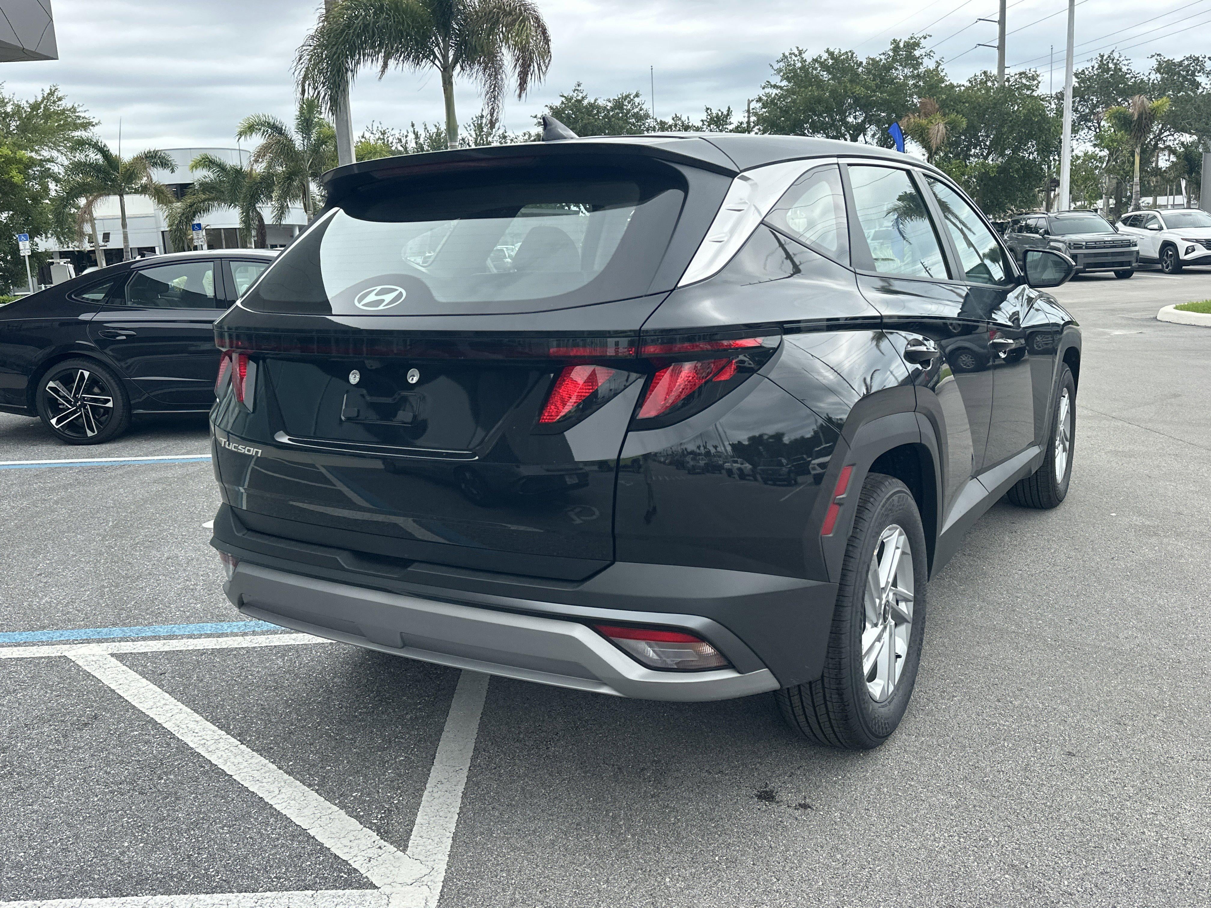 2026 Hyundai TUCSON SE FWD