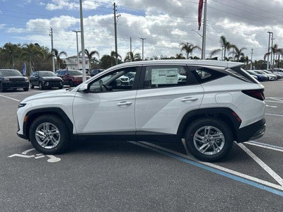 2026 Hyundai TUCSON SE FWD