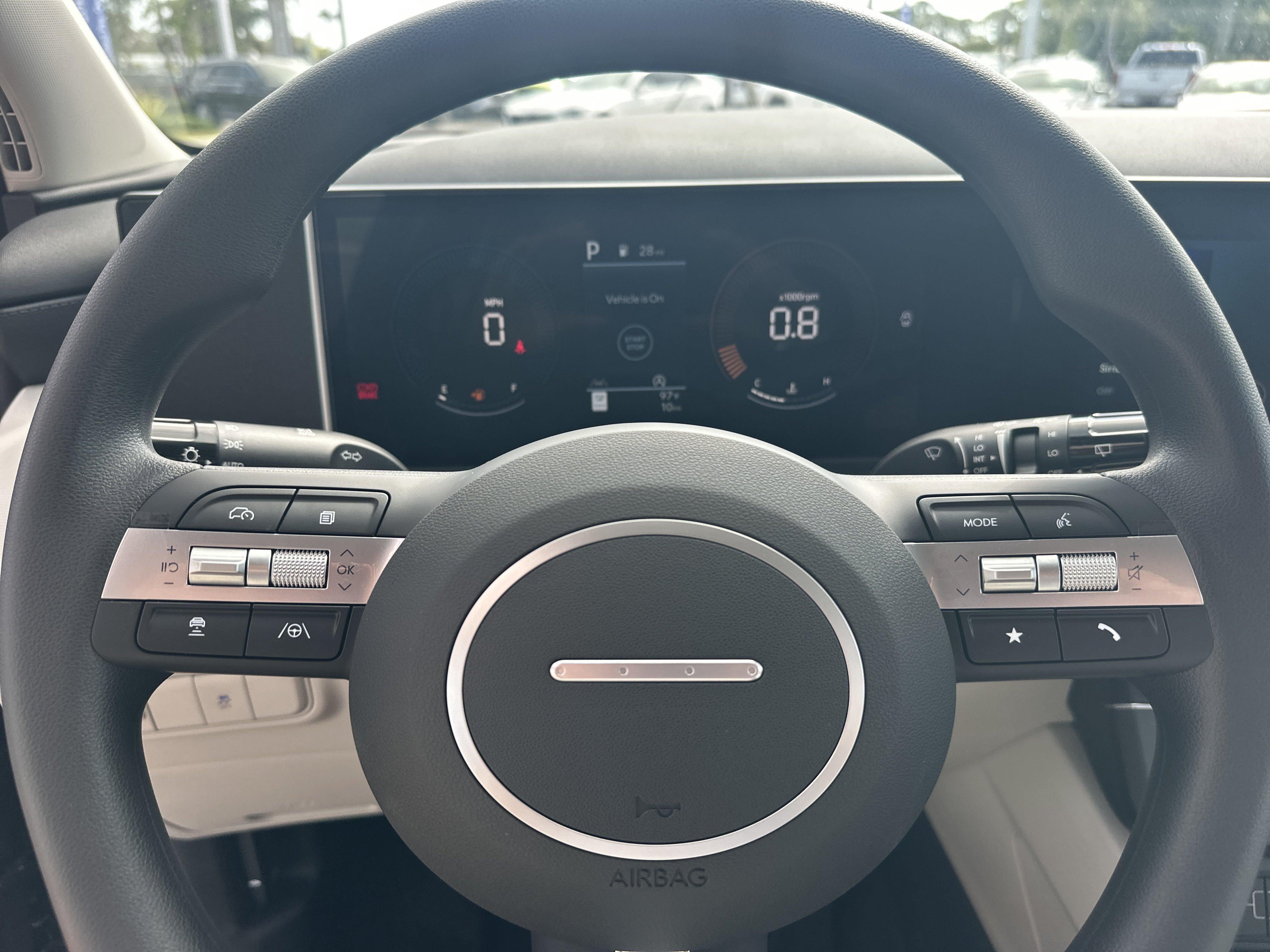 2026 Hyundai TUCSON SE FWD