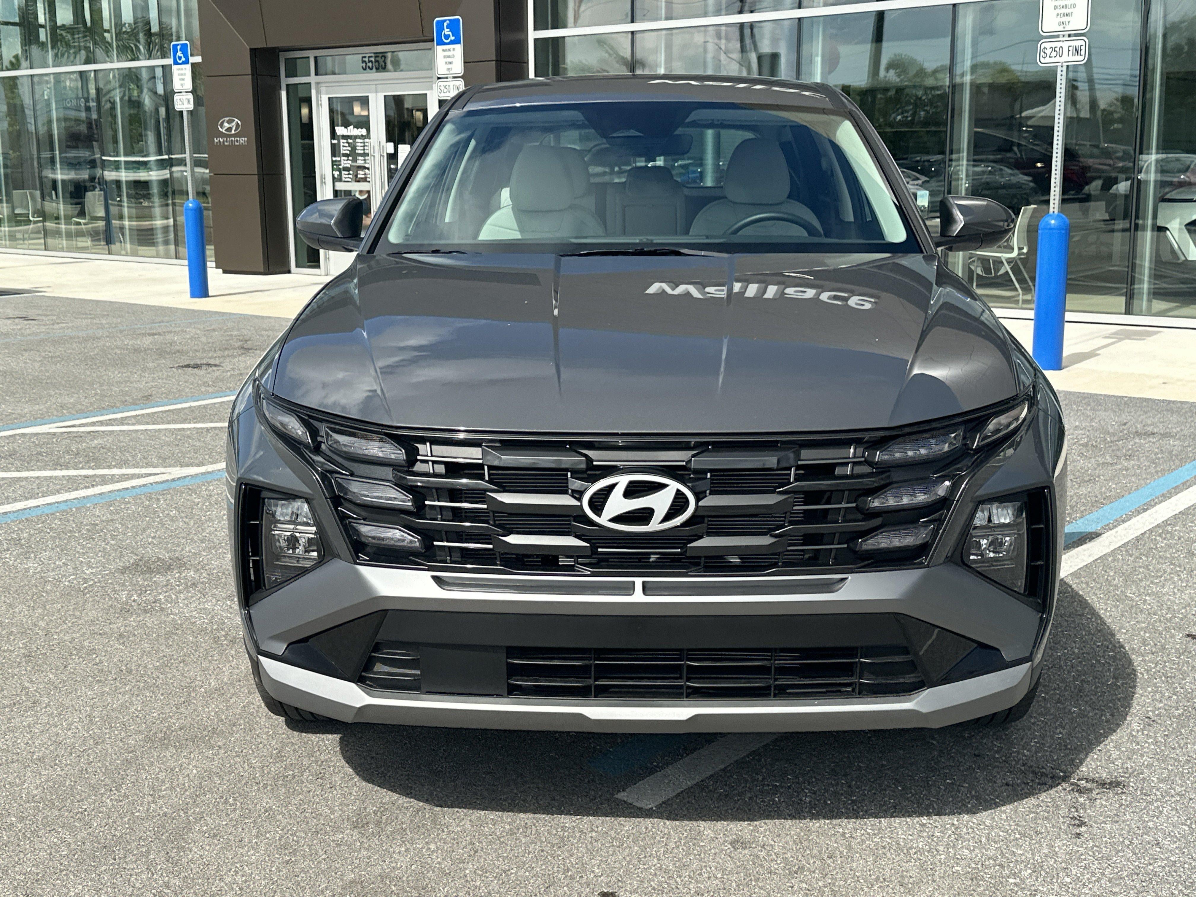 2026 Hyundai TUCSON SE FWD