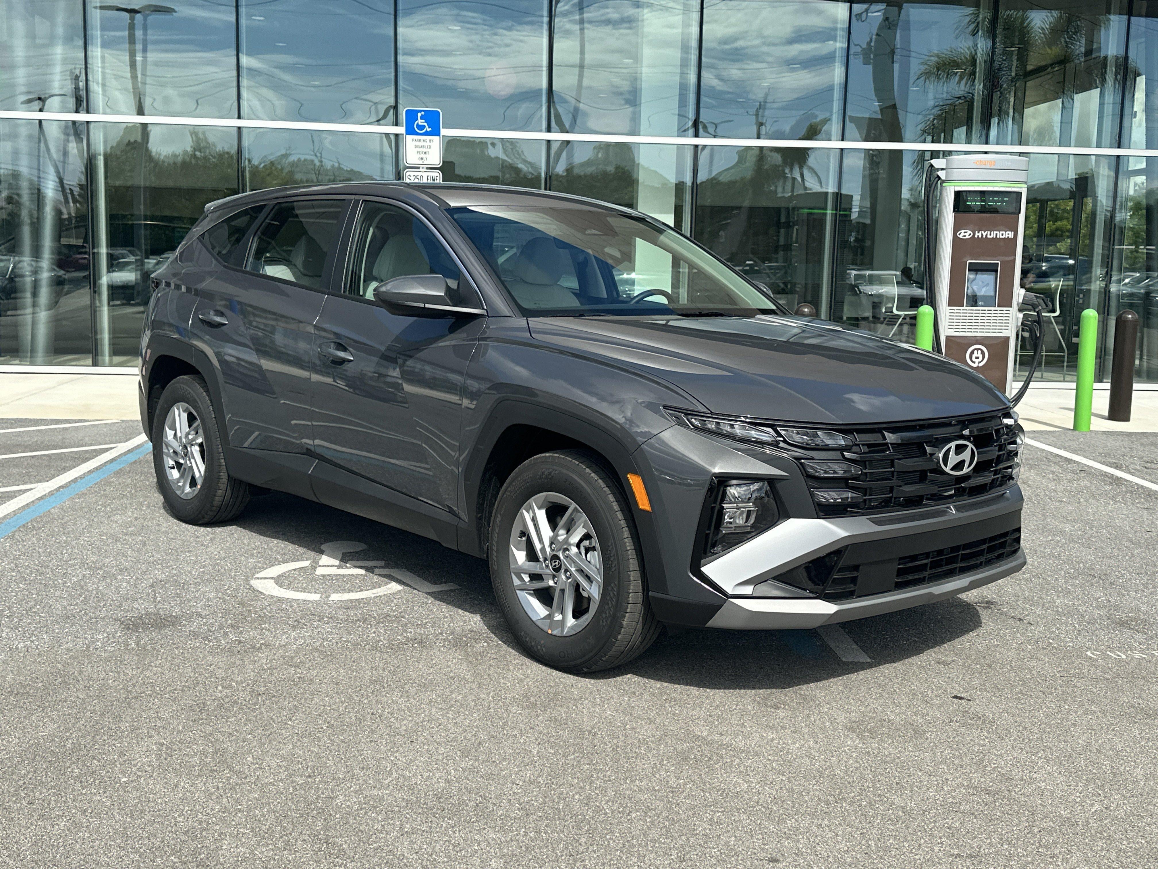 2026 Hyundai TUCSON SE FWD