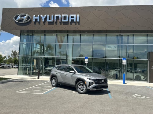 2026 Hyundai TUCSON SE FWD