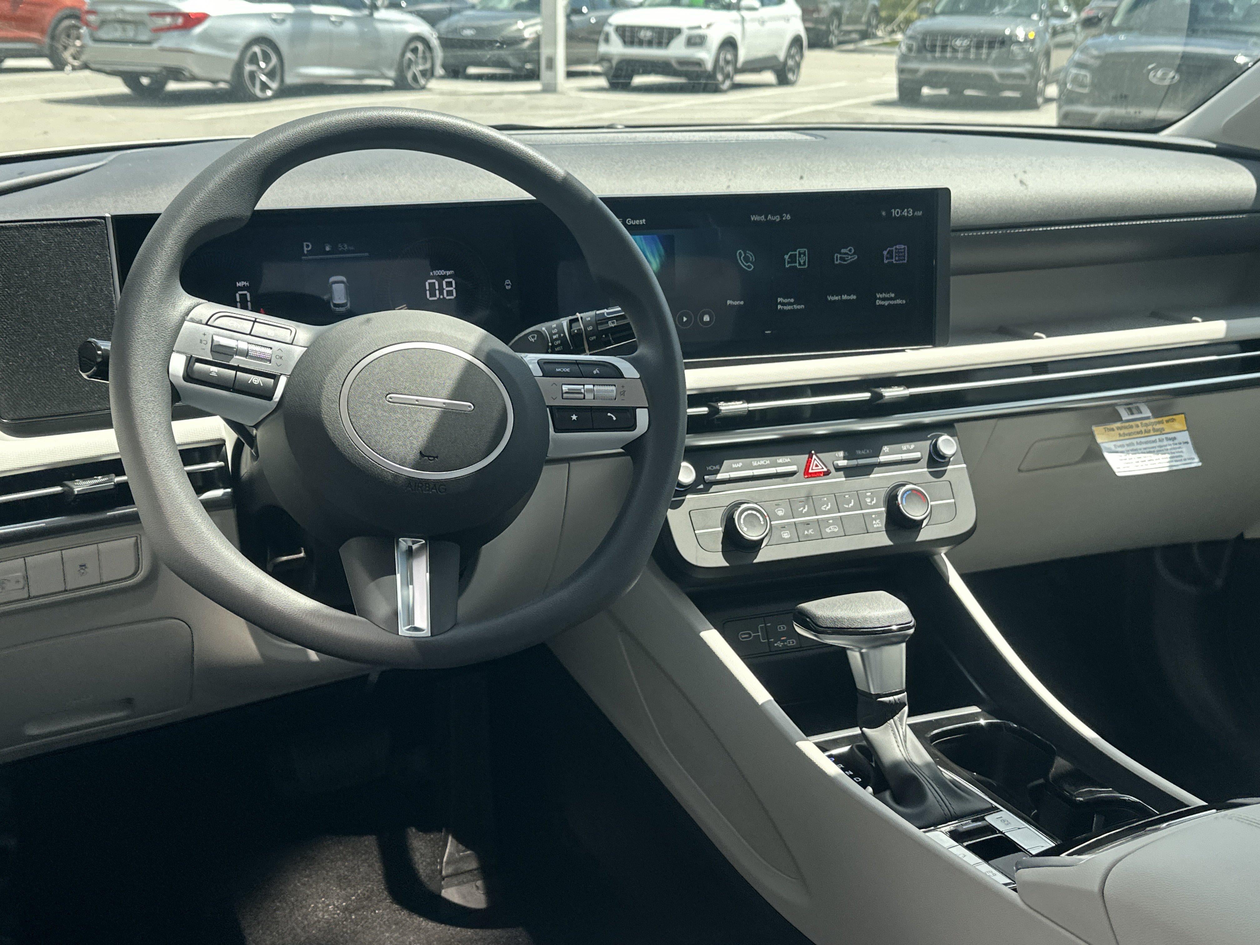 2026 Hyundai TUCSON SE FWD