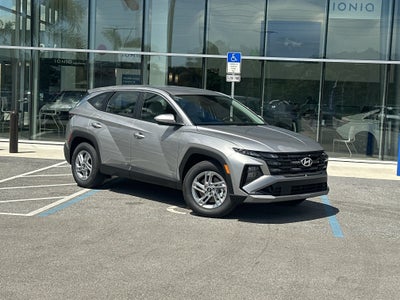 2026 Hyundai TUCSON SE FWD