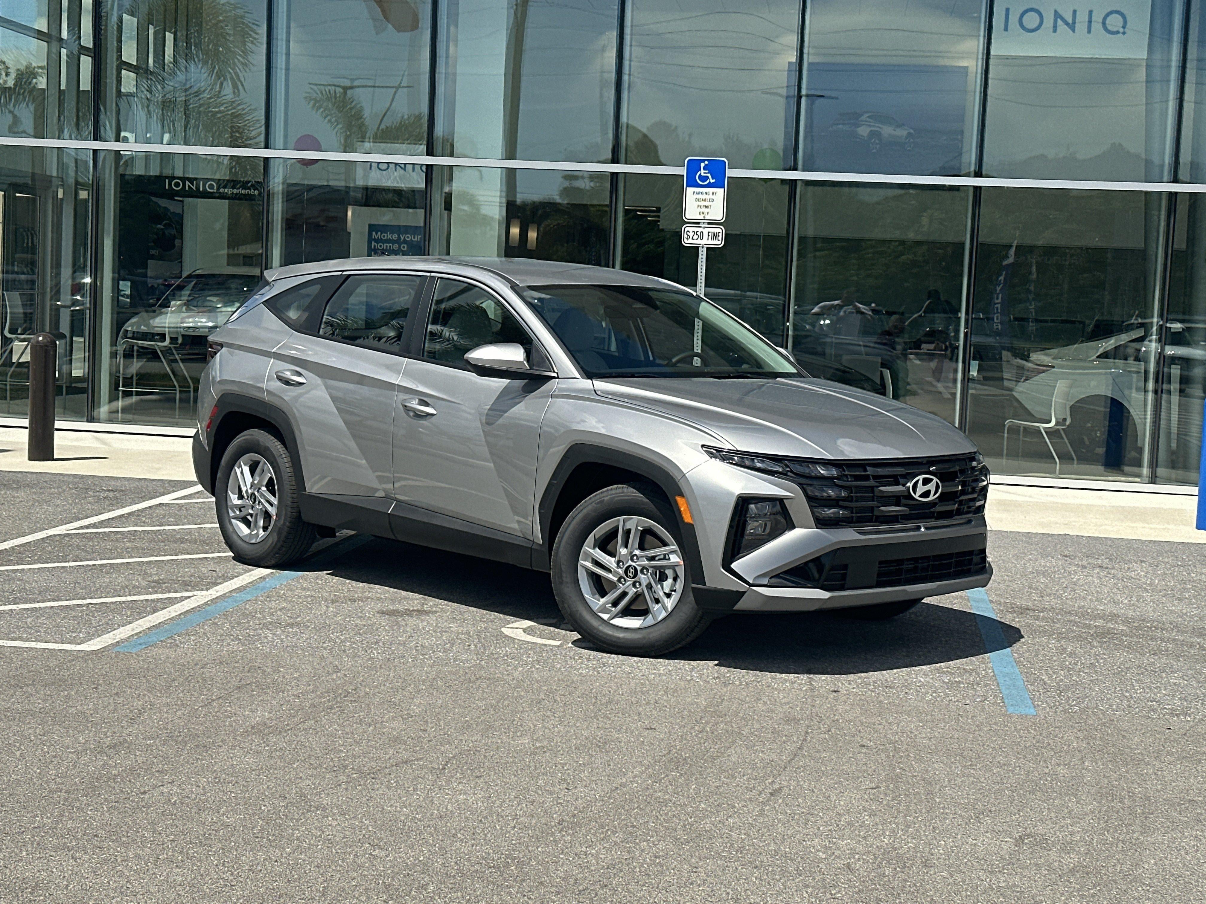 2026 Hyundai TUCSON SE FWD