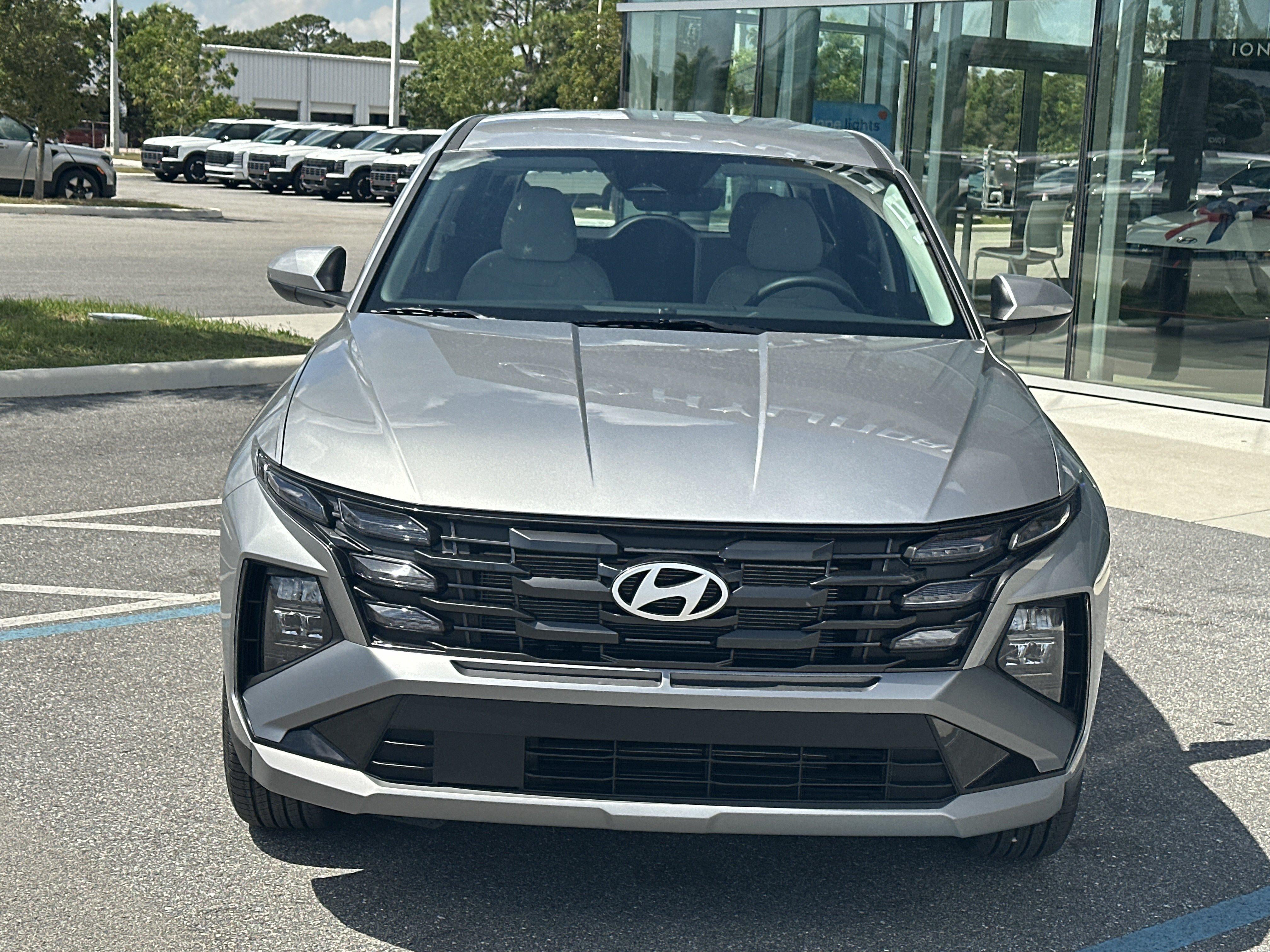 2026 Hyundai TUCSON SE FWD