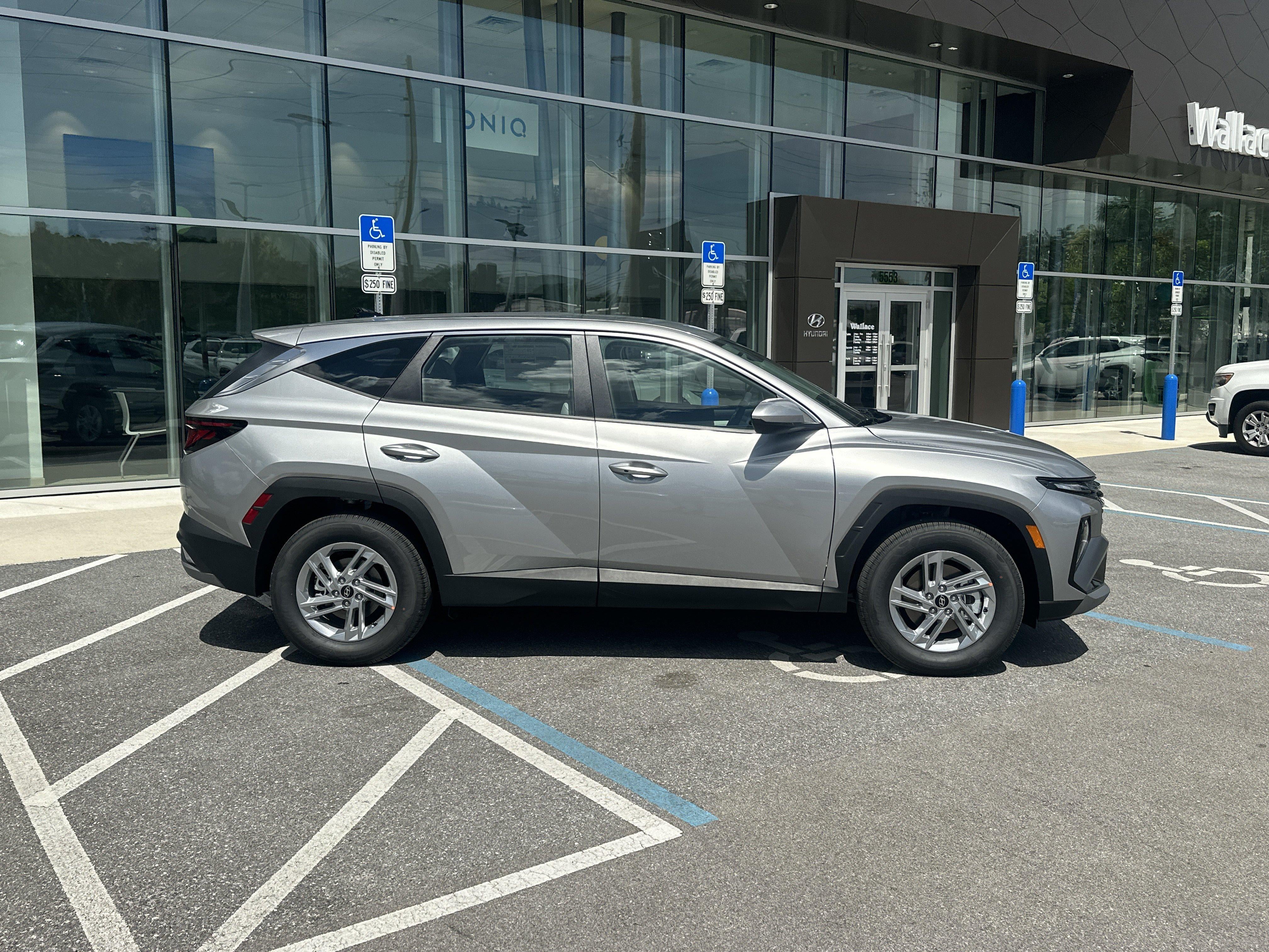 2026 Hyundai TUCSON SE FWD