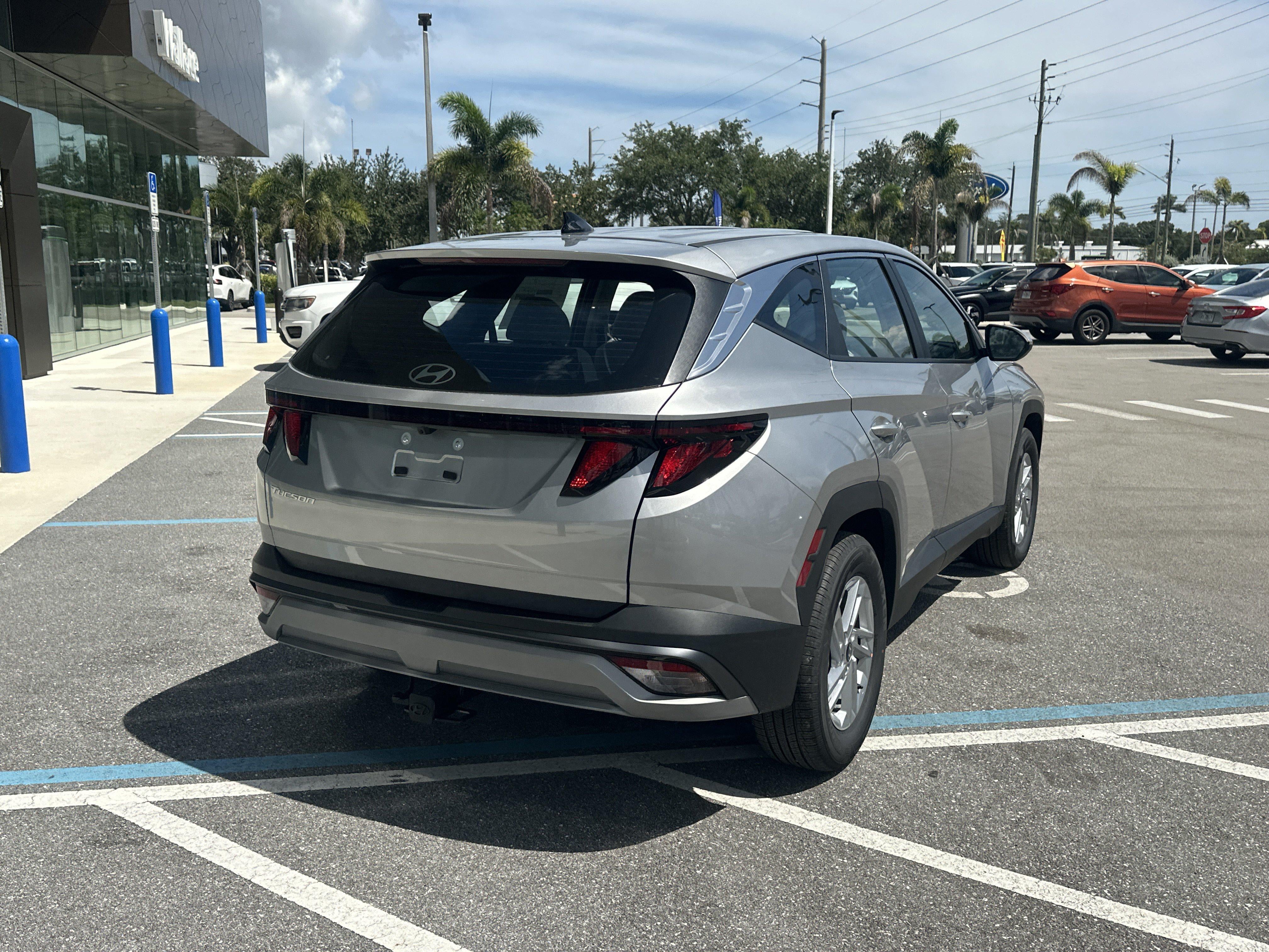 2026 Hyundai TUCSON SE FWD