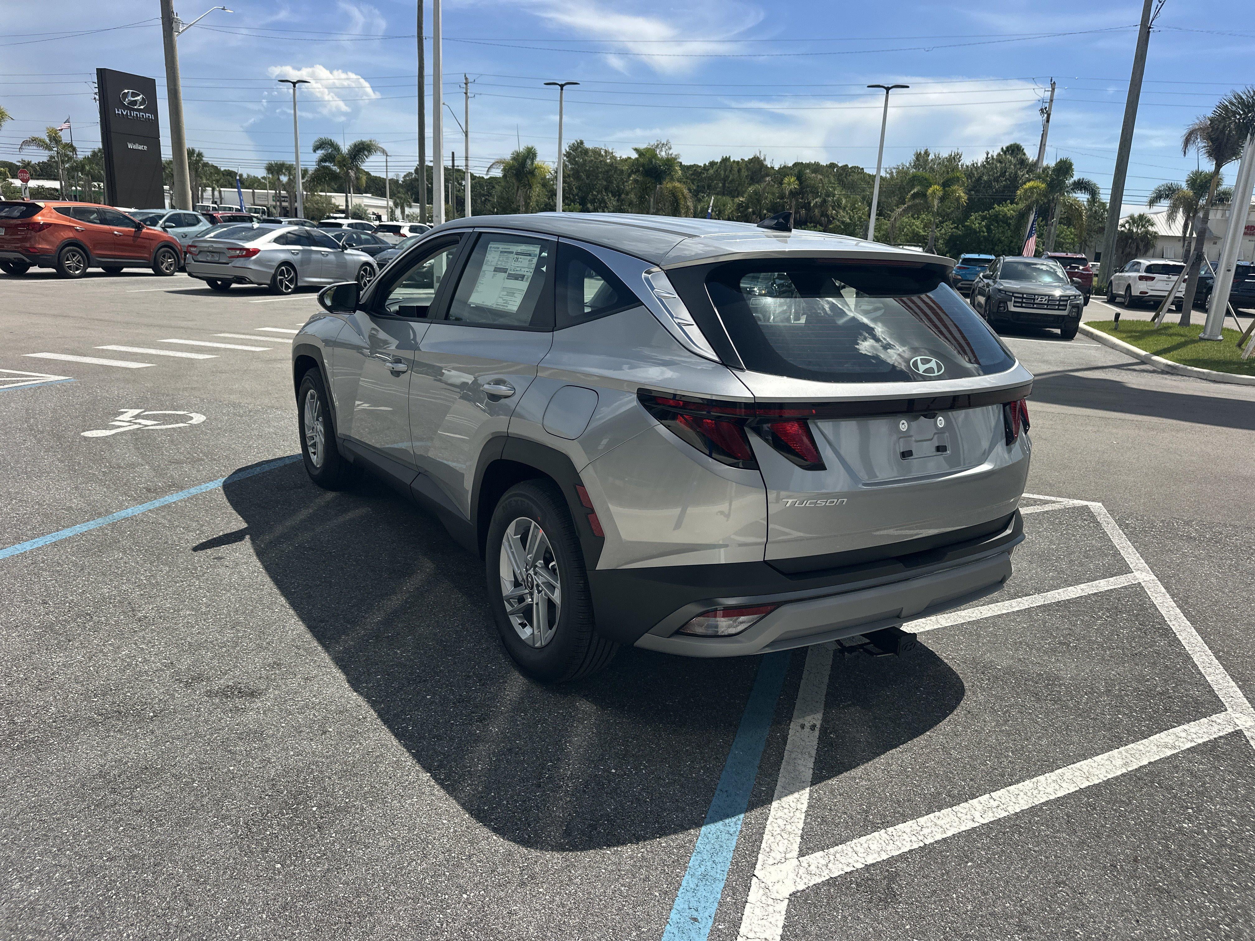 2026 Hyundai TUCSON SE FWD