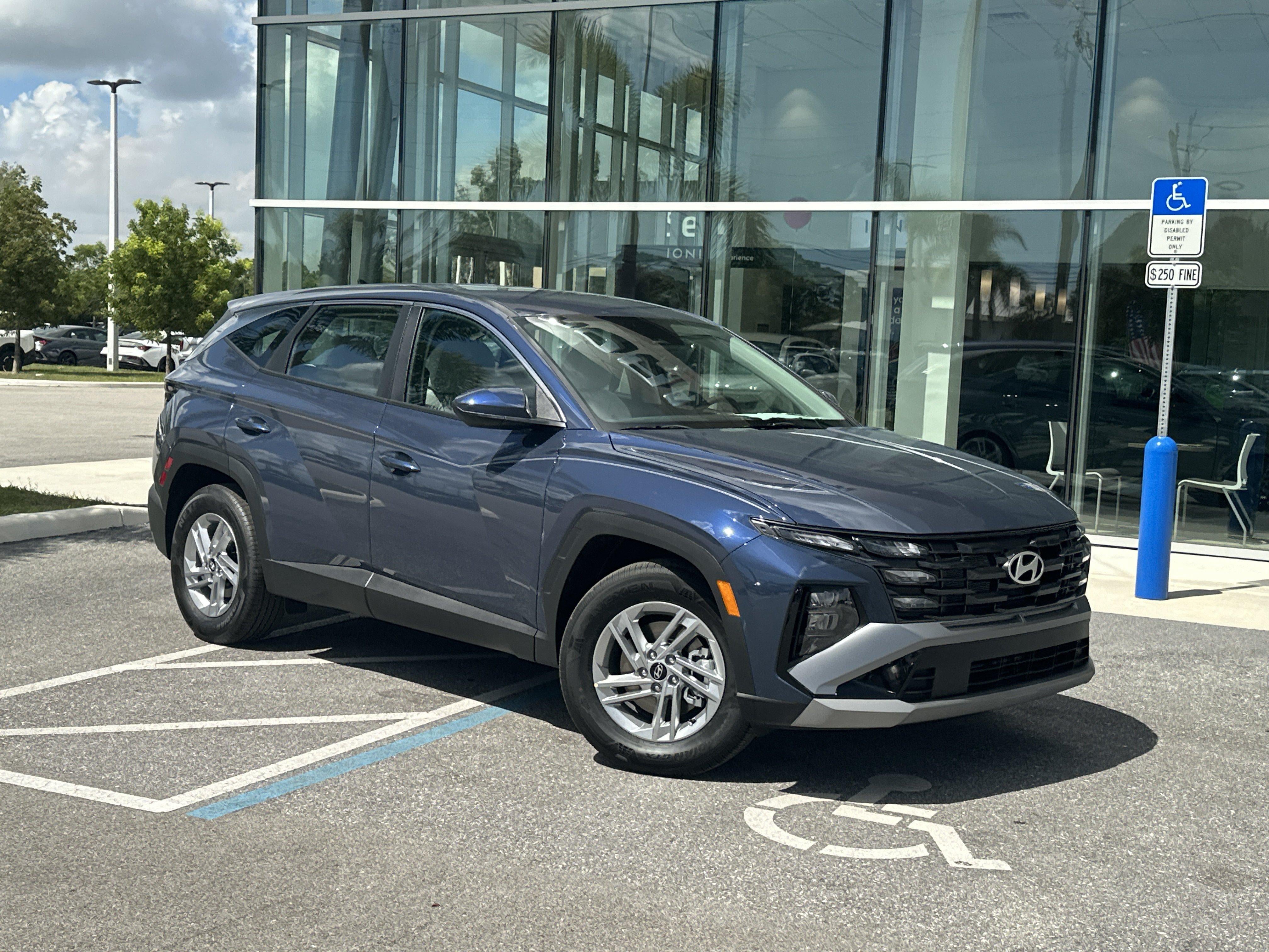 2026 Hyundai TUCSON SE FWD