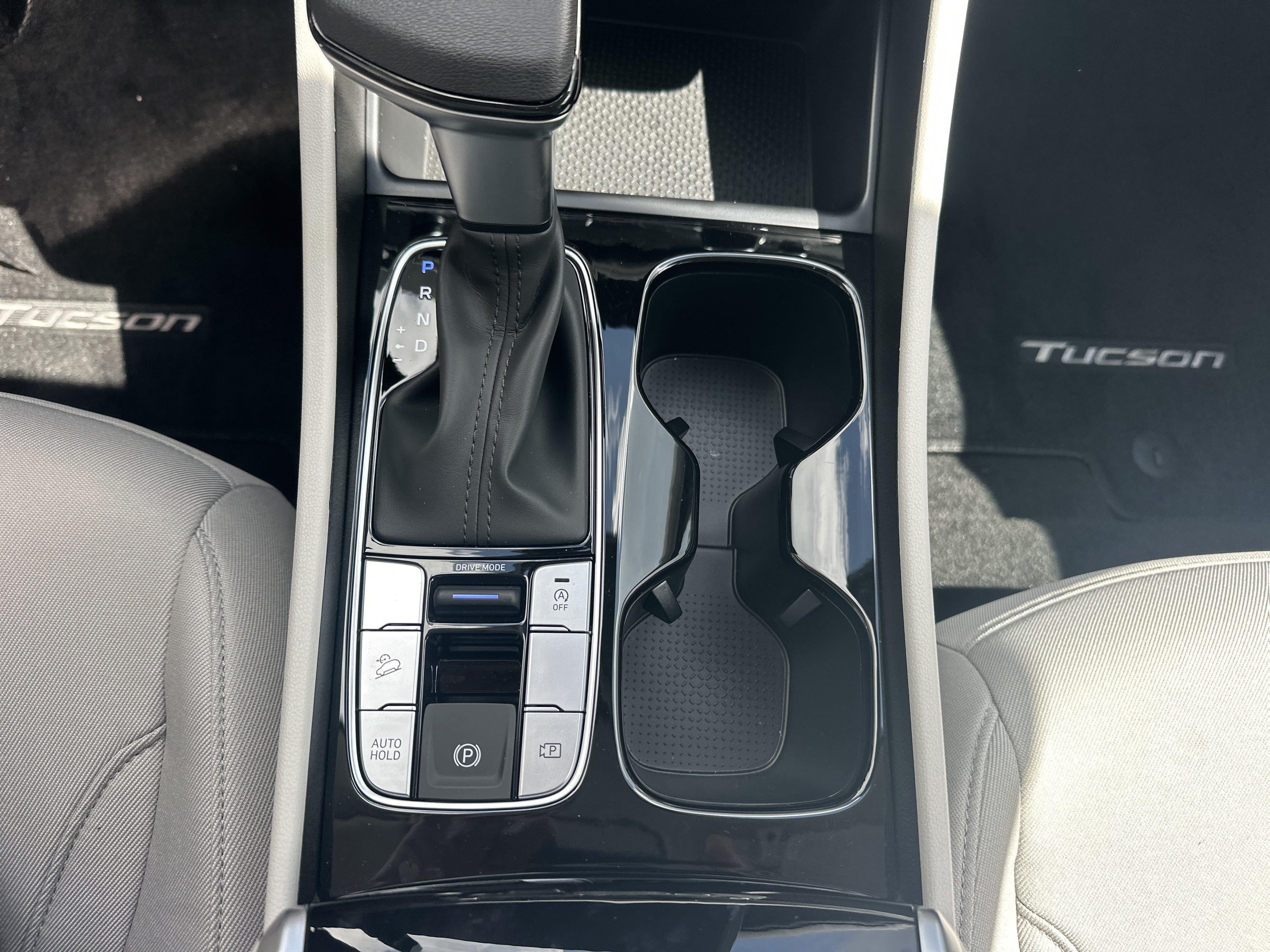 2026 Hyundai TUCSON SE FWD