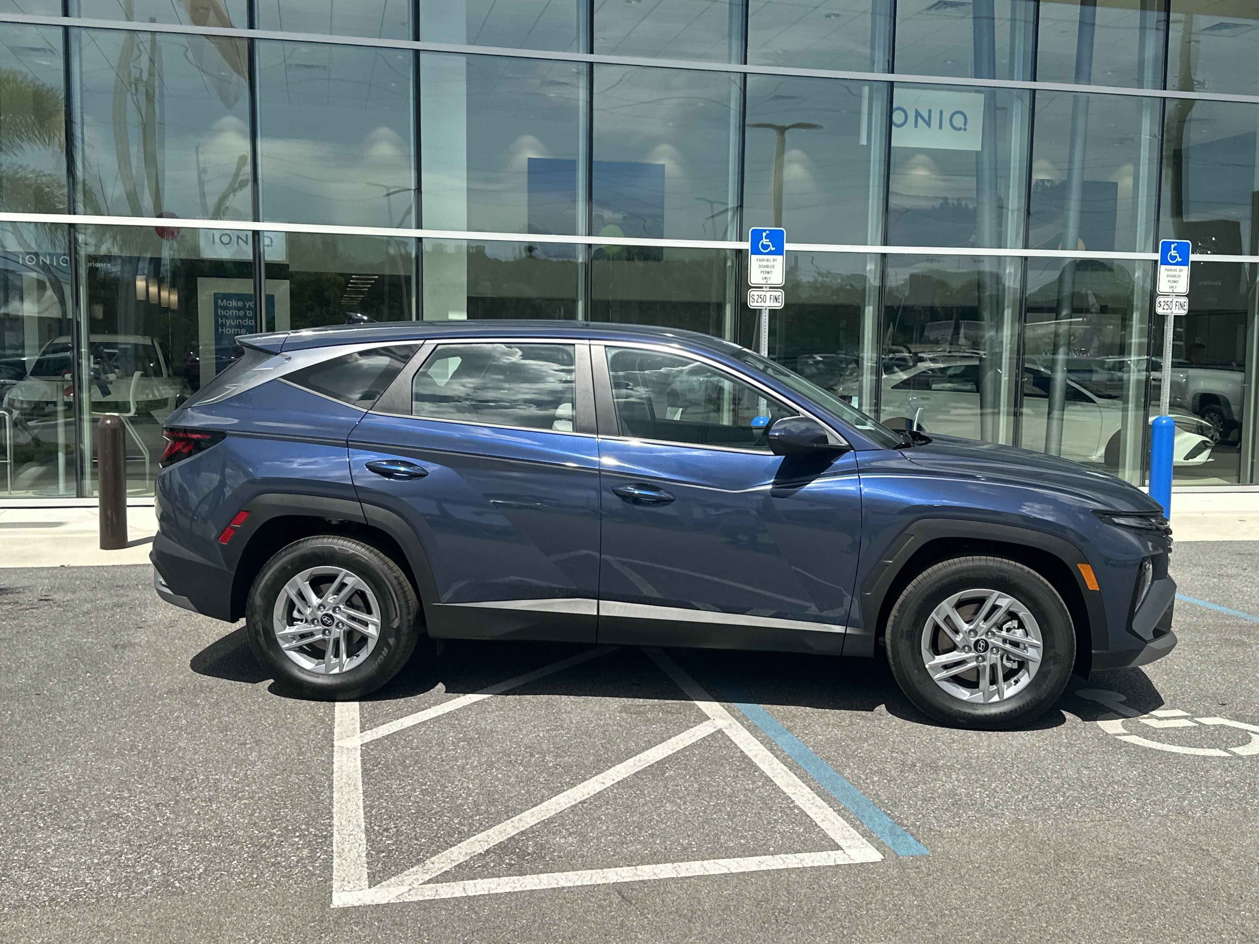 2026 Hyundai TUCSON SE FWD