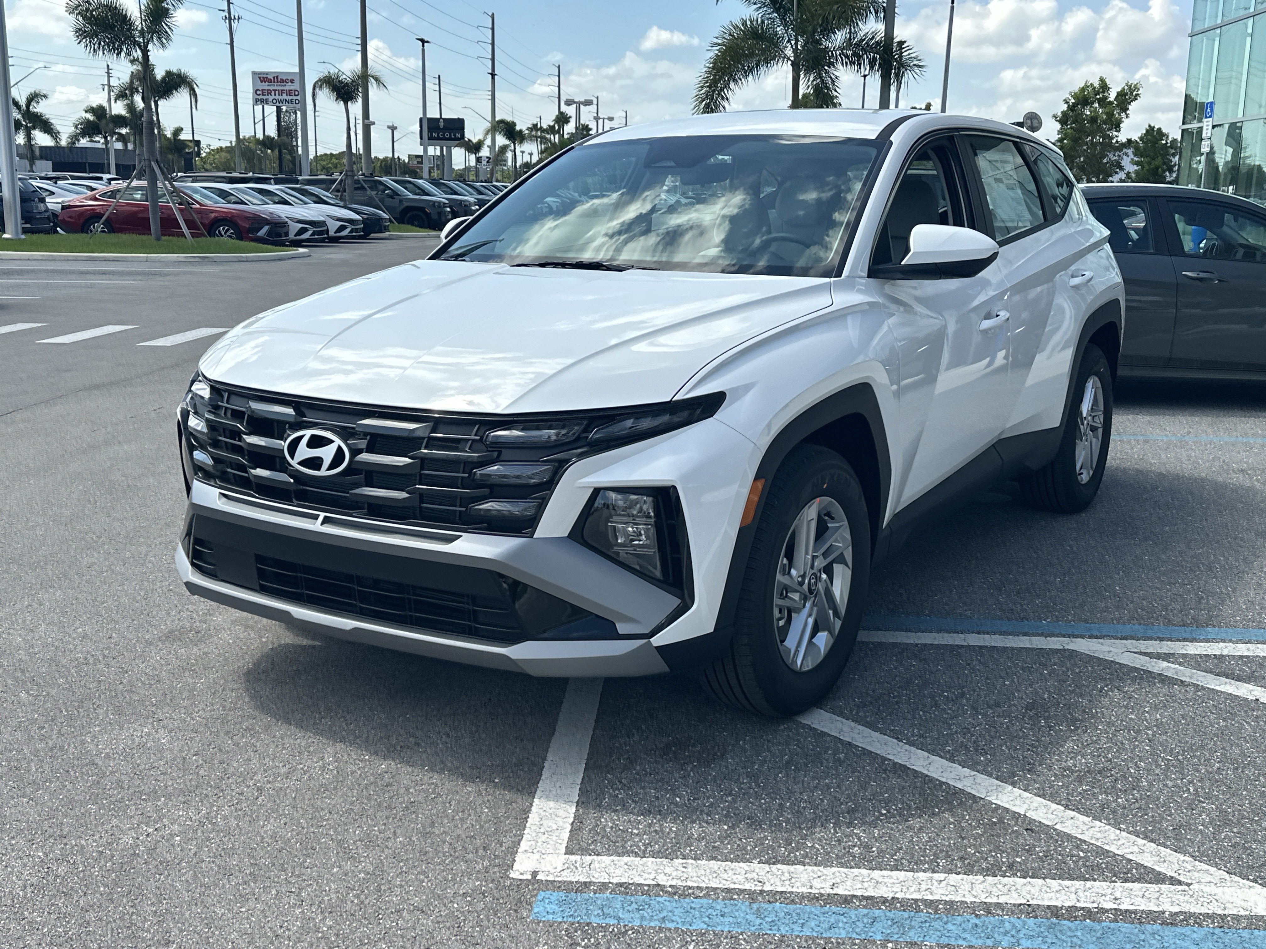 2026 Hyundai TUCSON SE