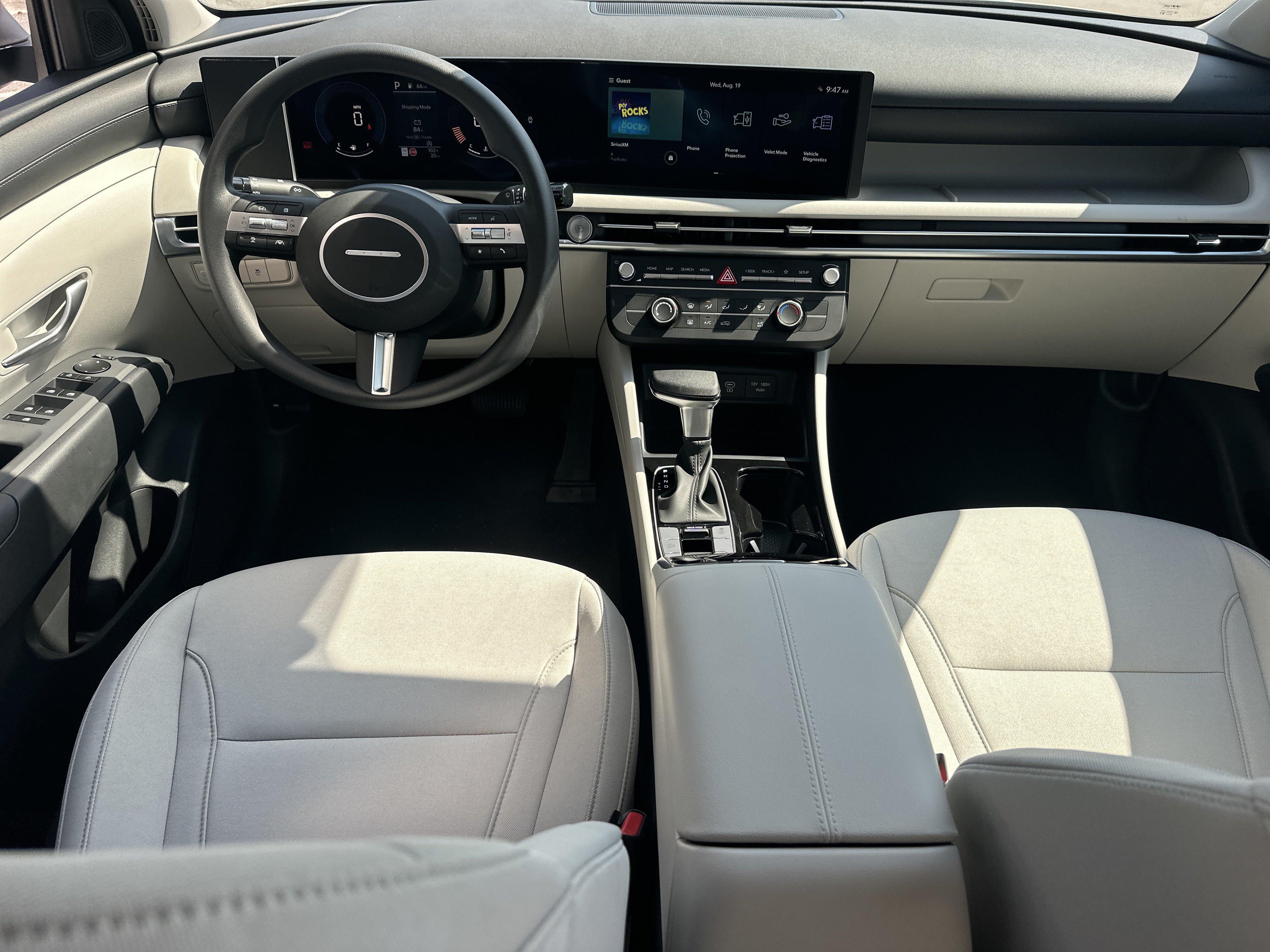 2026 Hyundai TUCSON SE FWD