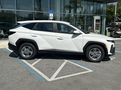2026 Hyundai TUCSON SE FWD