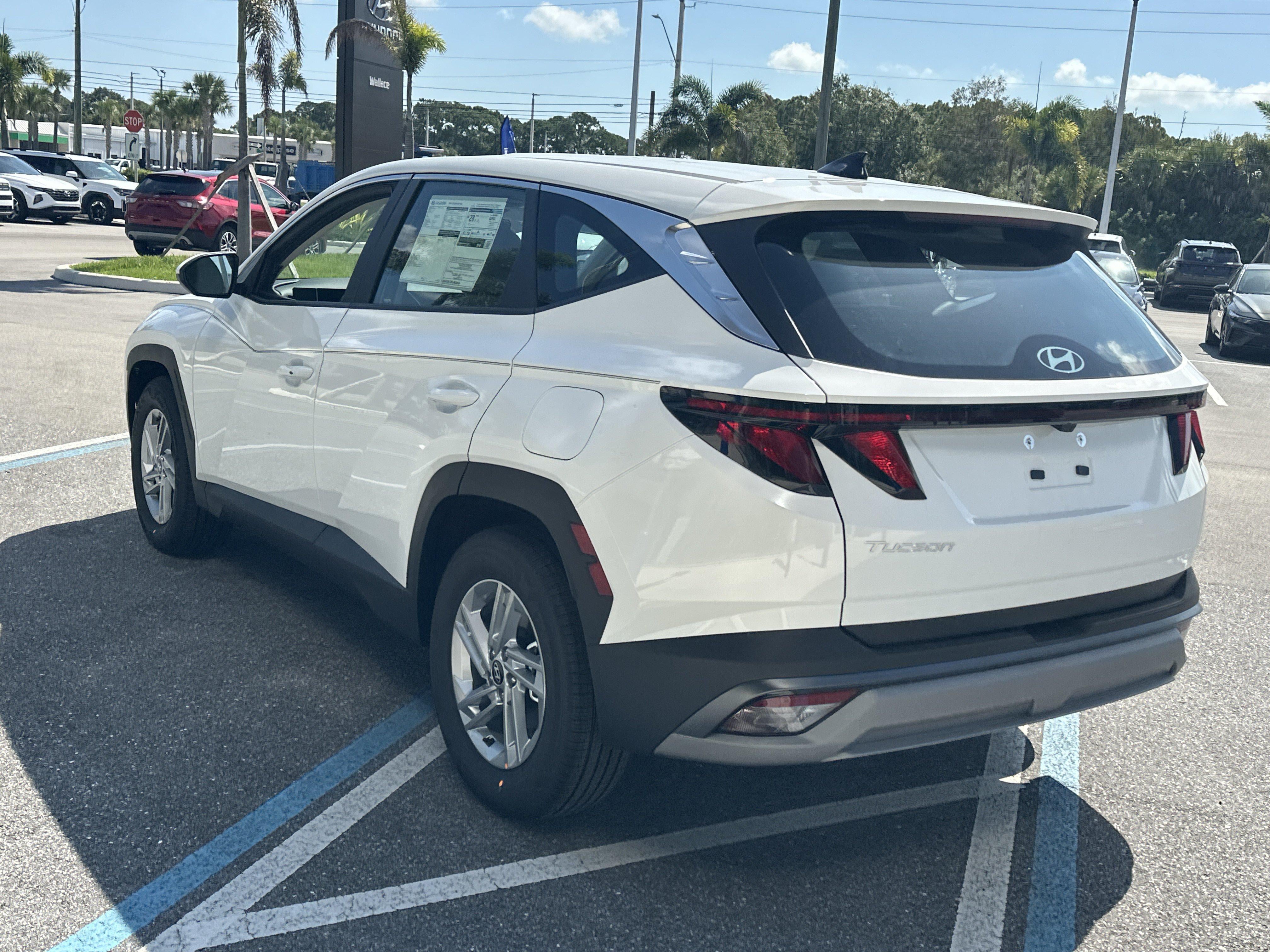 2026 Hyundai TUCSON SE FWD