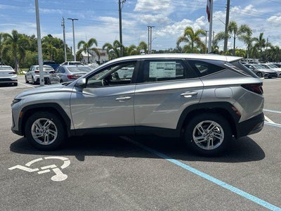 2025 Hyundai TUCSON SE FWD