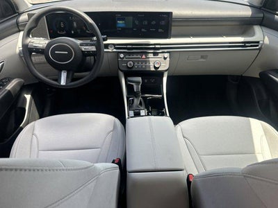 2025 Hyundai TUCSON SE FWD