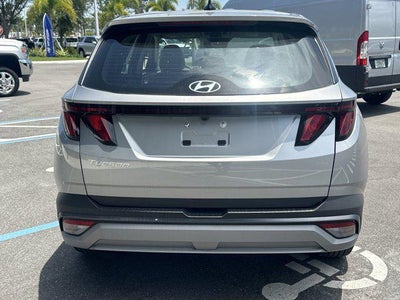 2025 Hyundai TUCSON SE FWD