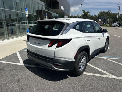 2026 Hyundai TUCSON SE FWD