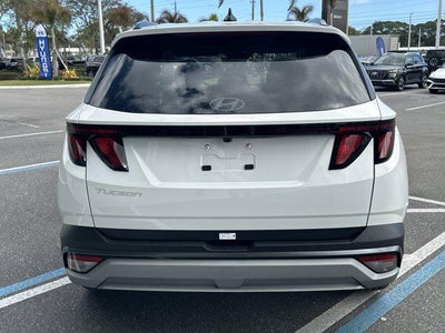 2026 Hyundai TUCSON SEL FWD