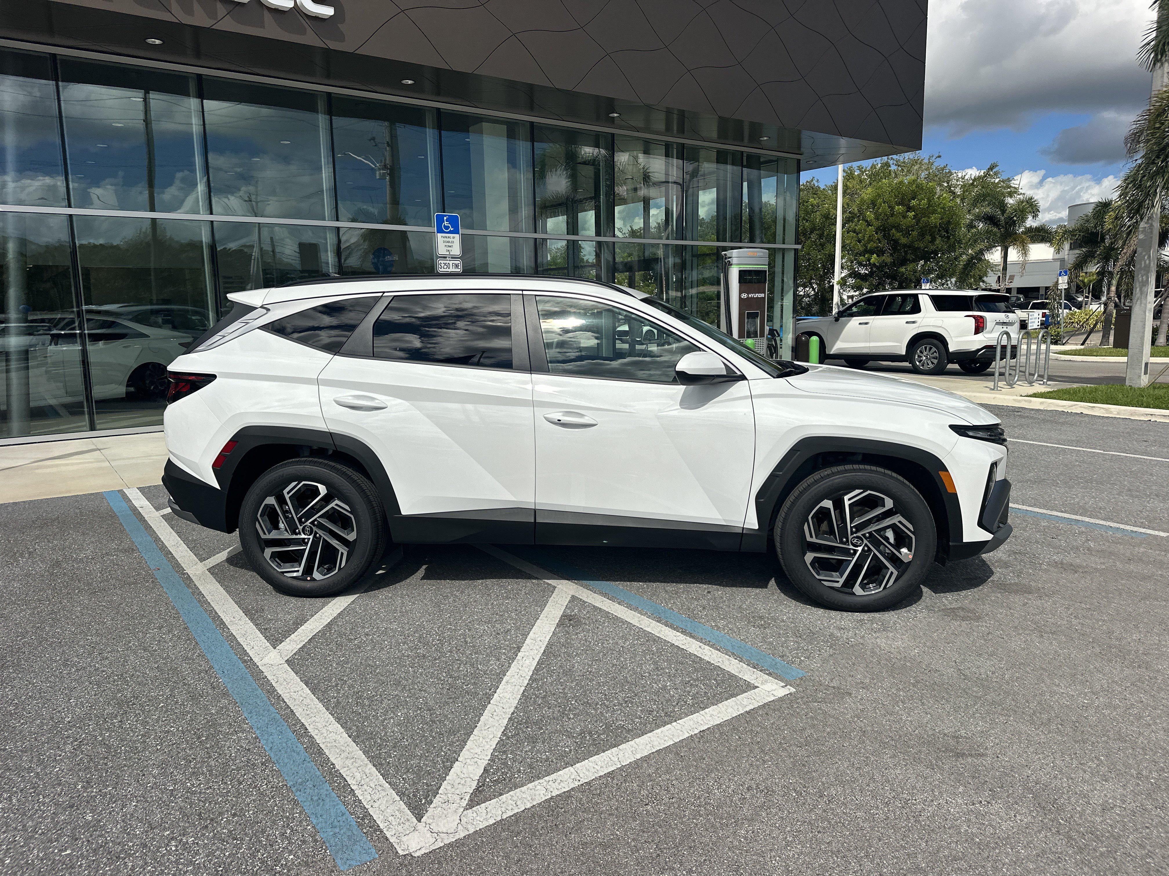 2026 Hyundai TUCSON SEL Plus FWD