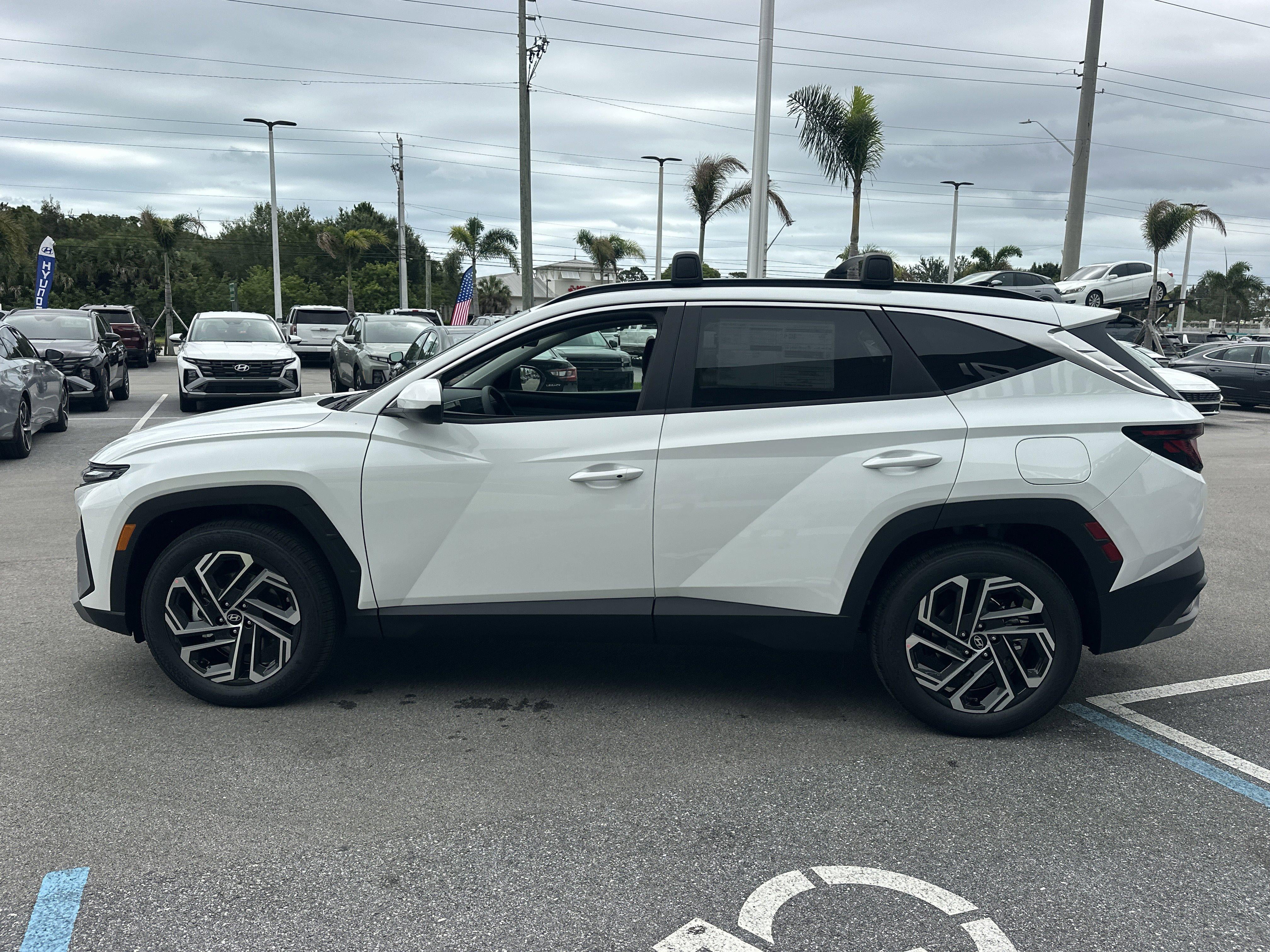 2026 Hyundai TUCSON SEL FWD
