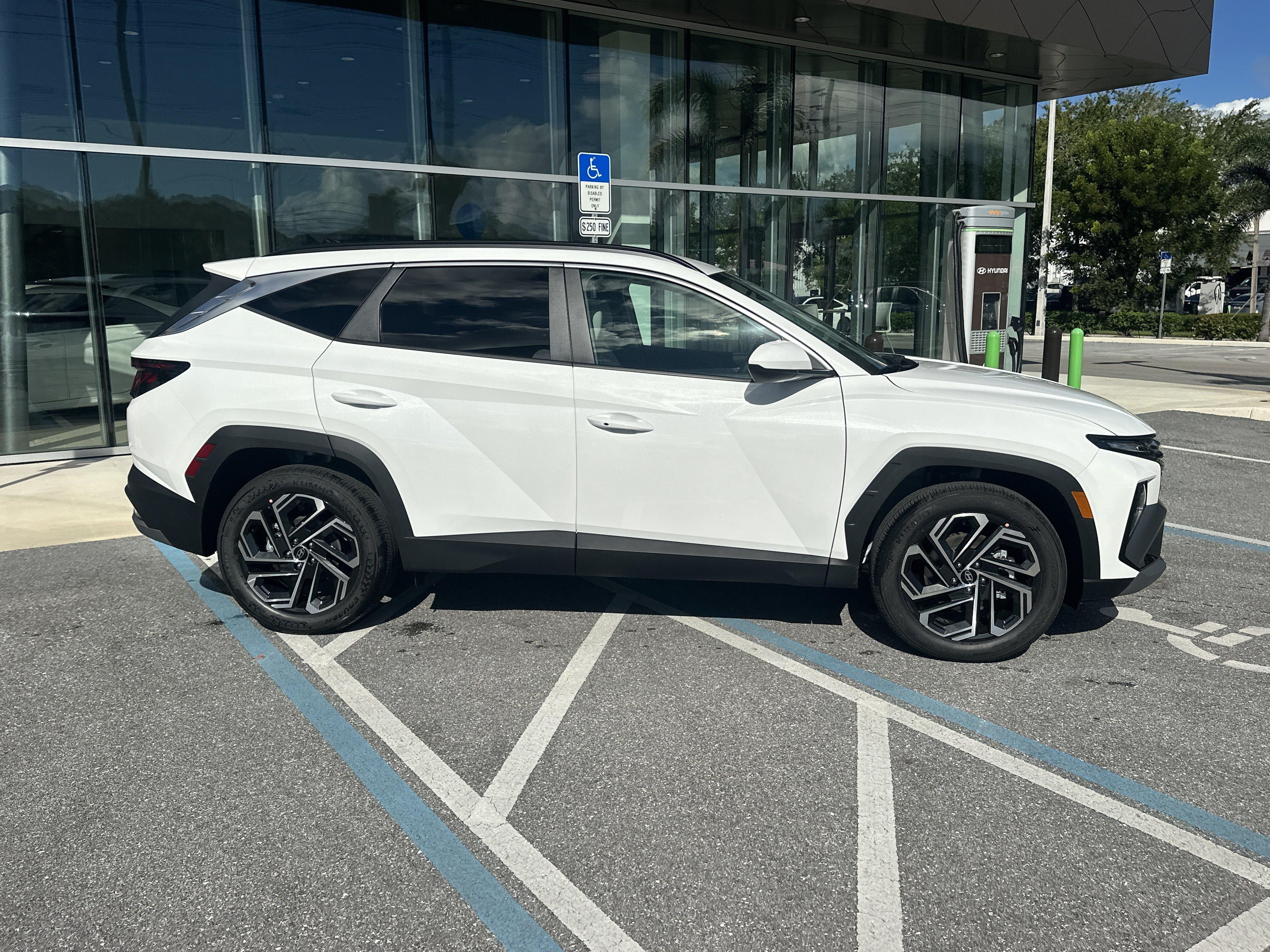 2026 Hyundai TUCSON SEL Plus FWD