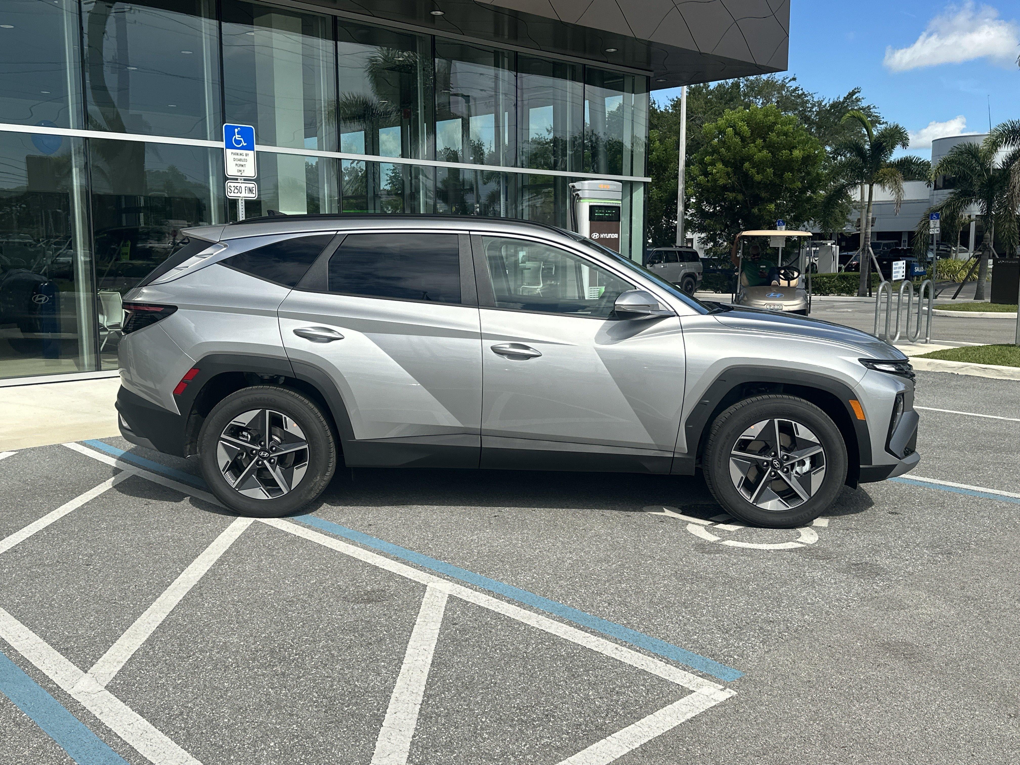 2026 Hyundai TUCSON SEL Premium FWD