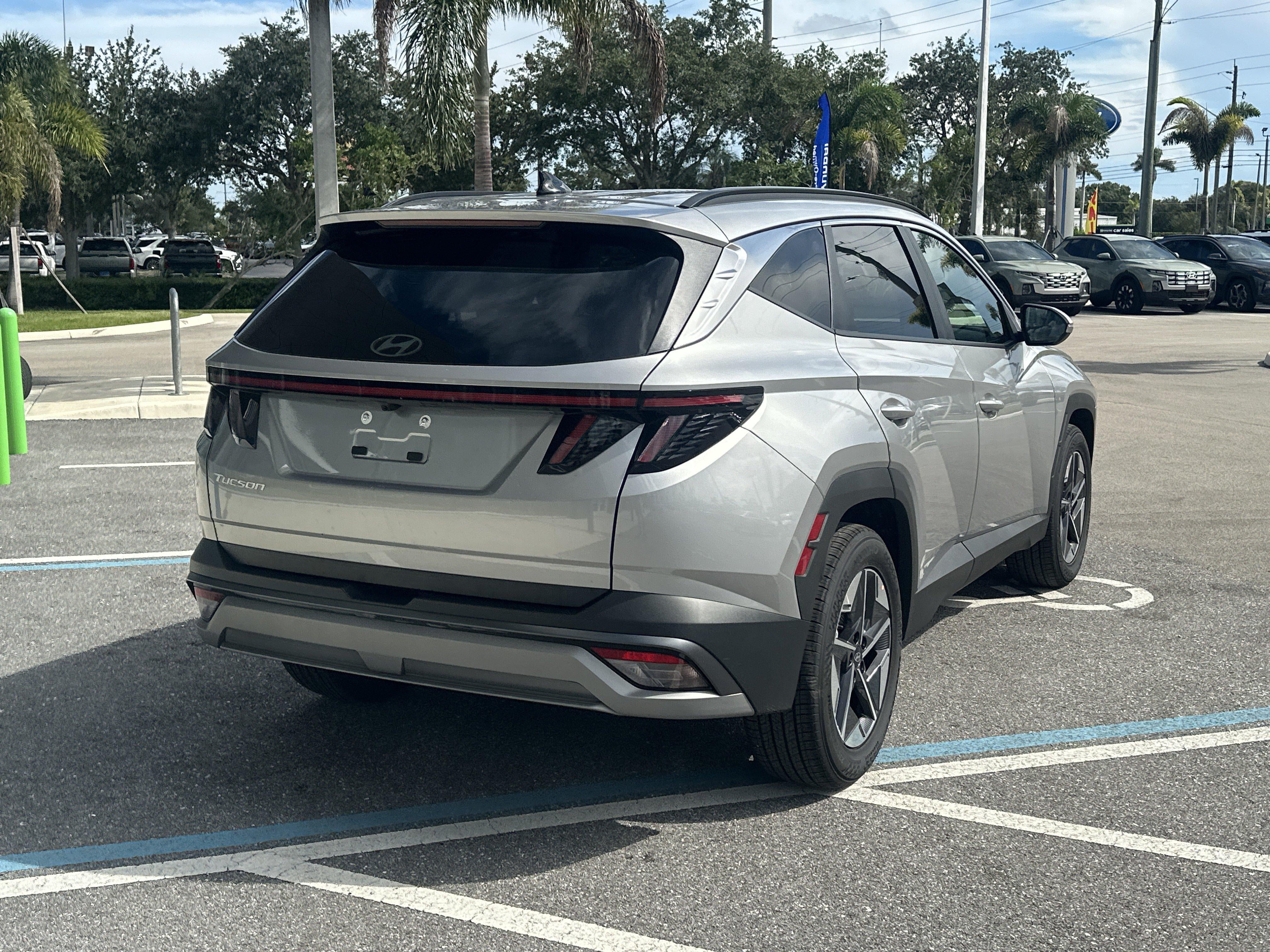 2026 Hyundai TUCSON SEL Premium FWD