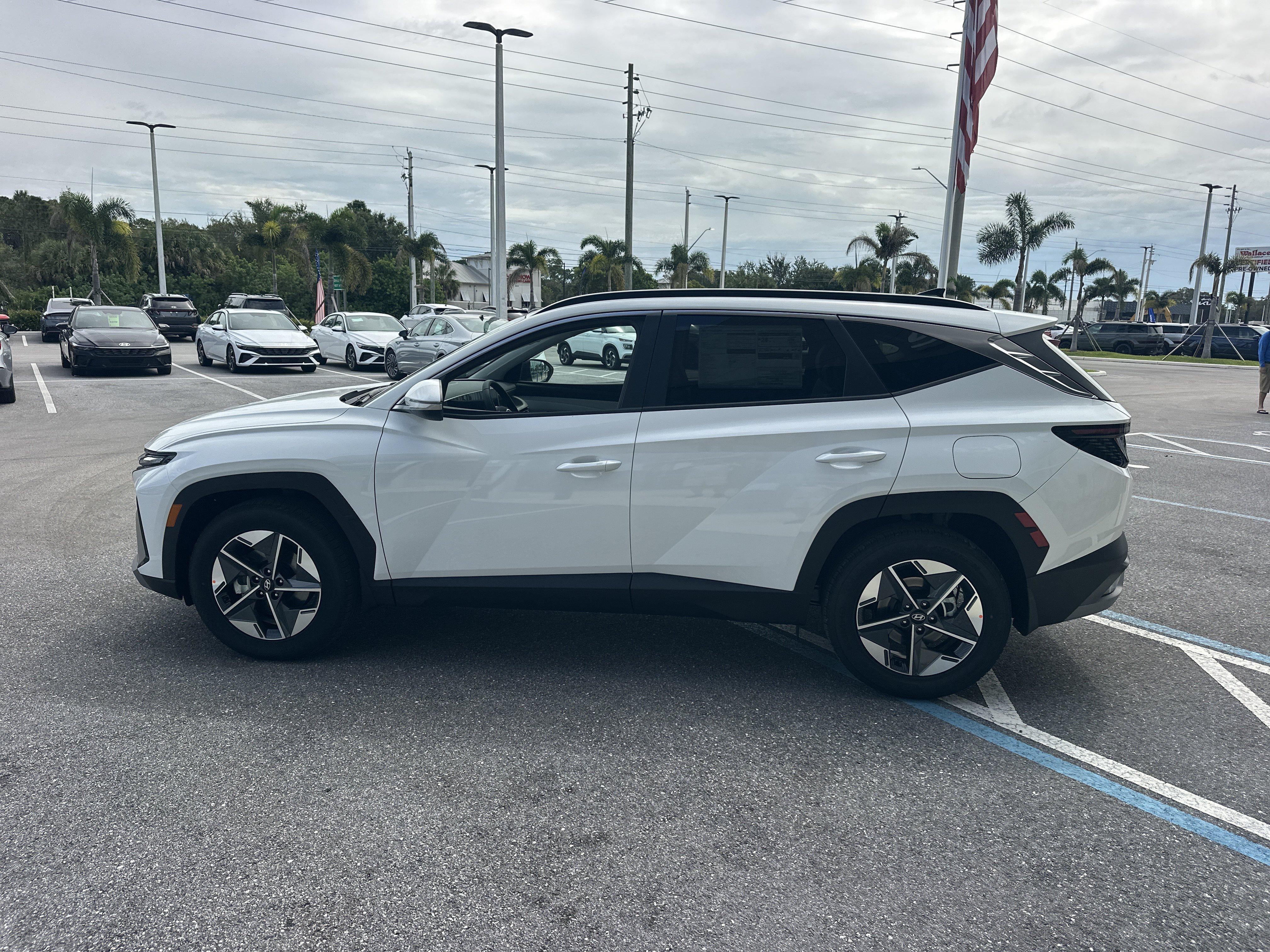 2026 Hyundai TUCSON SEL Premium FWD