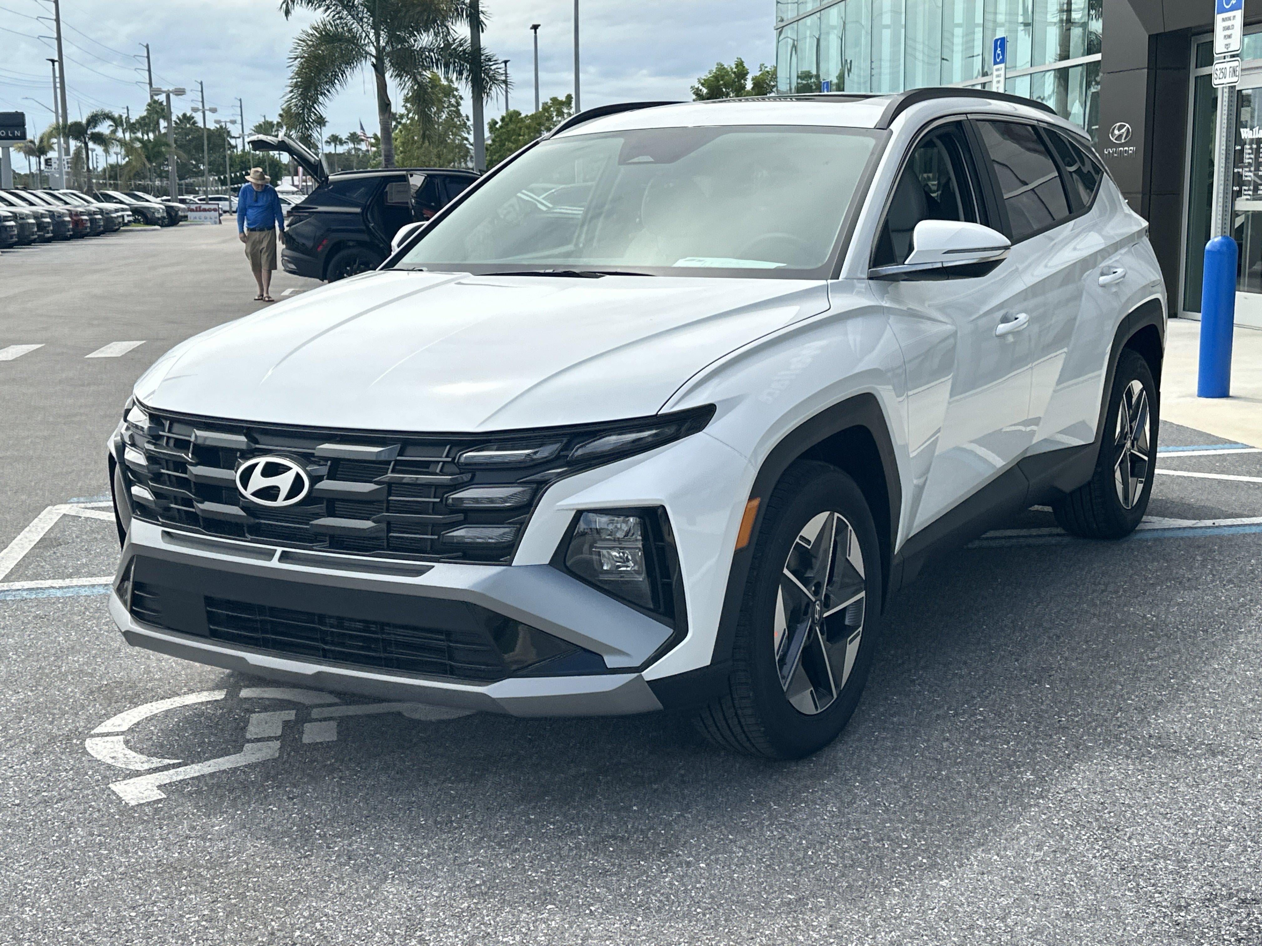 2026 Hyundai TUCSON SEL Premium FWD