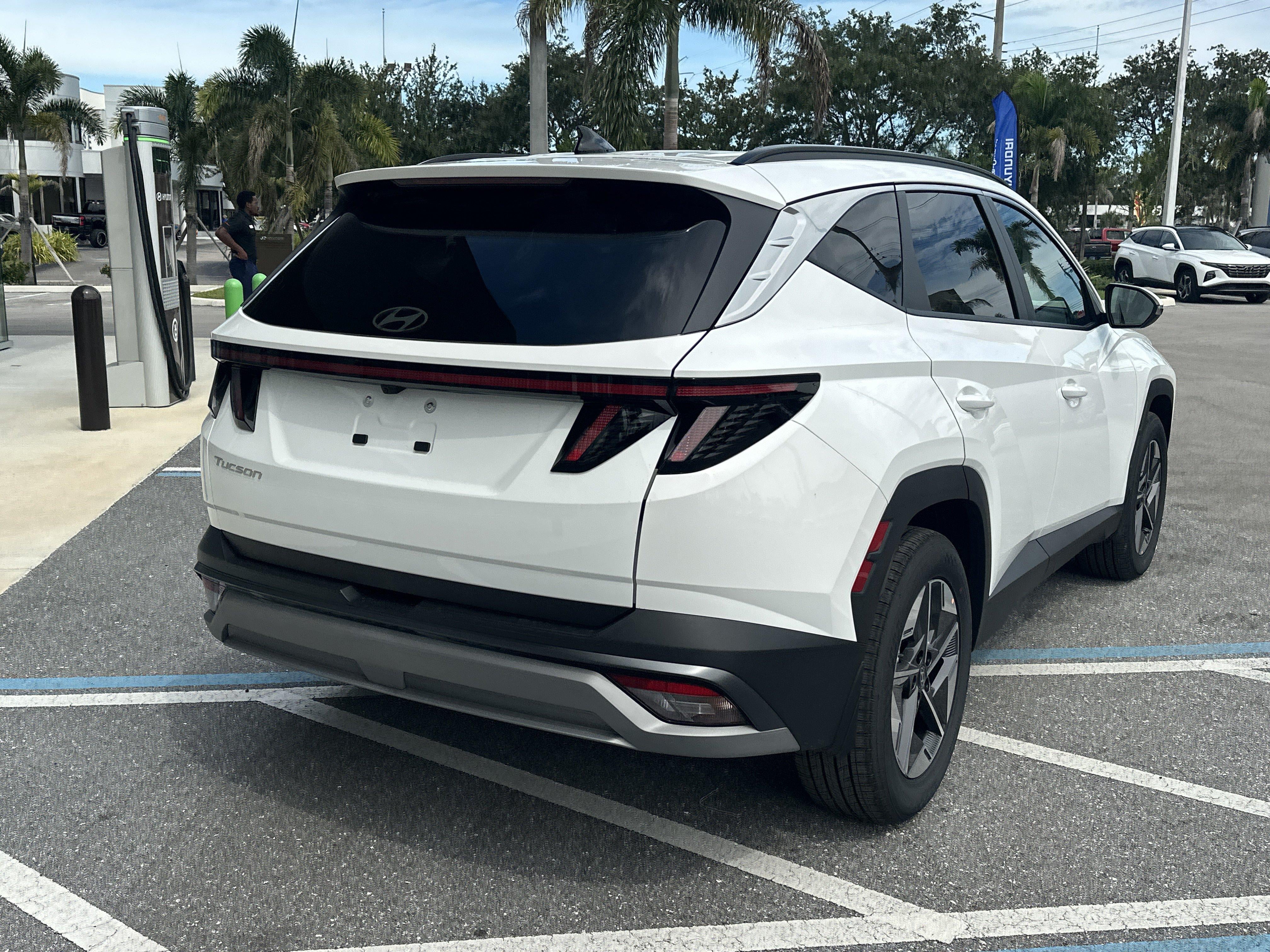 2026 Hyundai TUCSON SEL Premium FWD