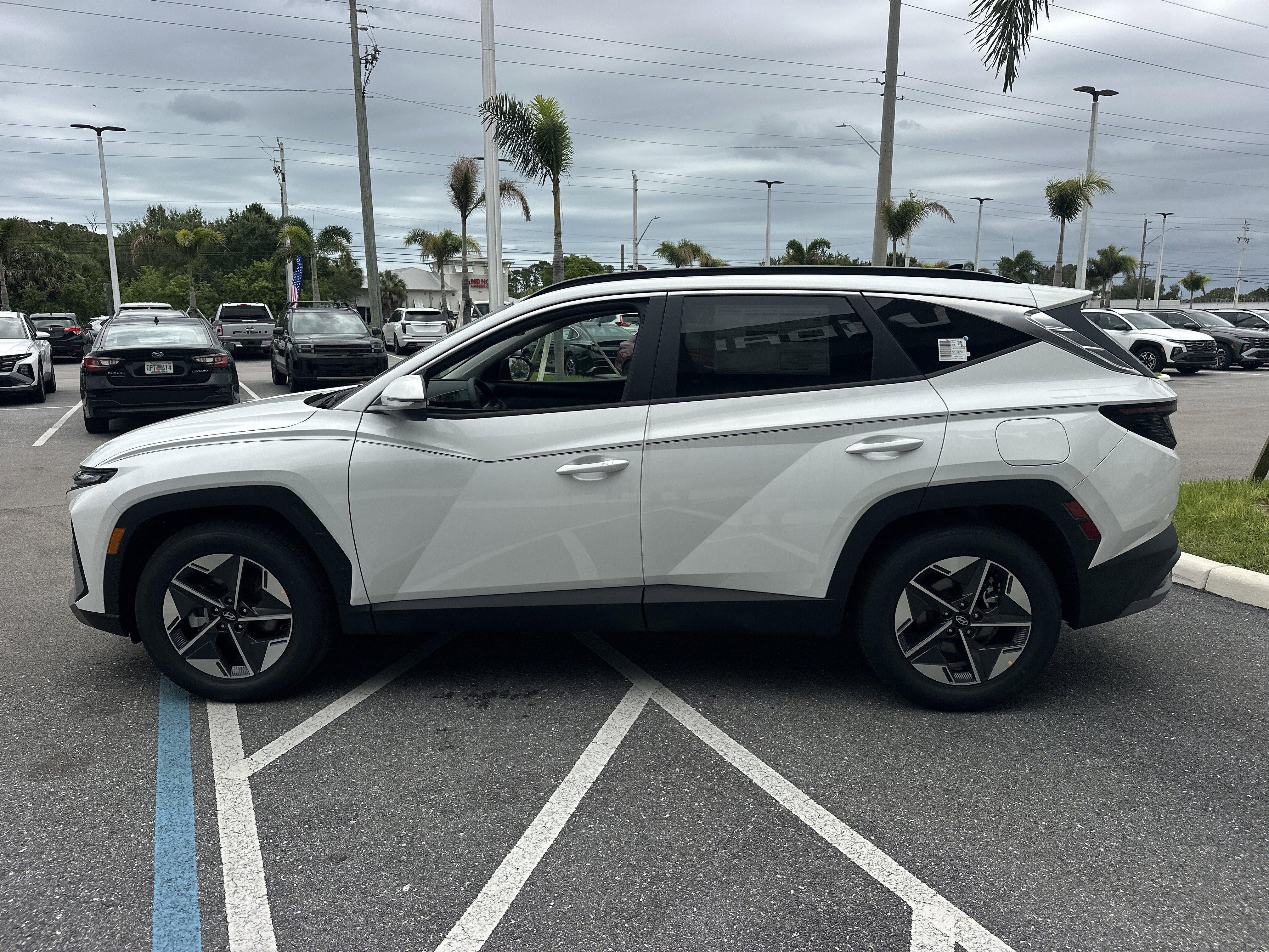 2026 Hyundai TUCSON SEL Premium FWD