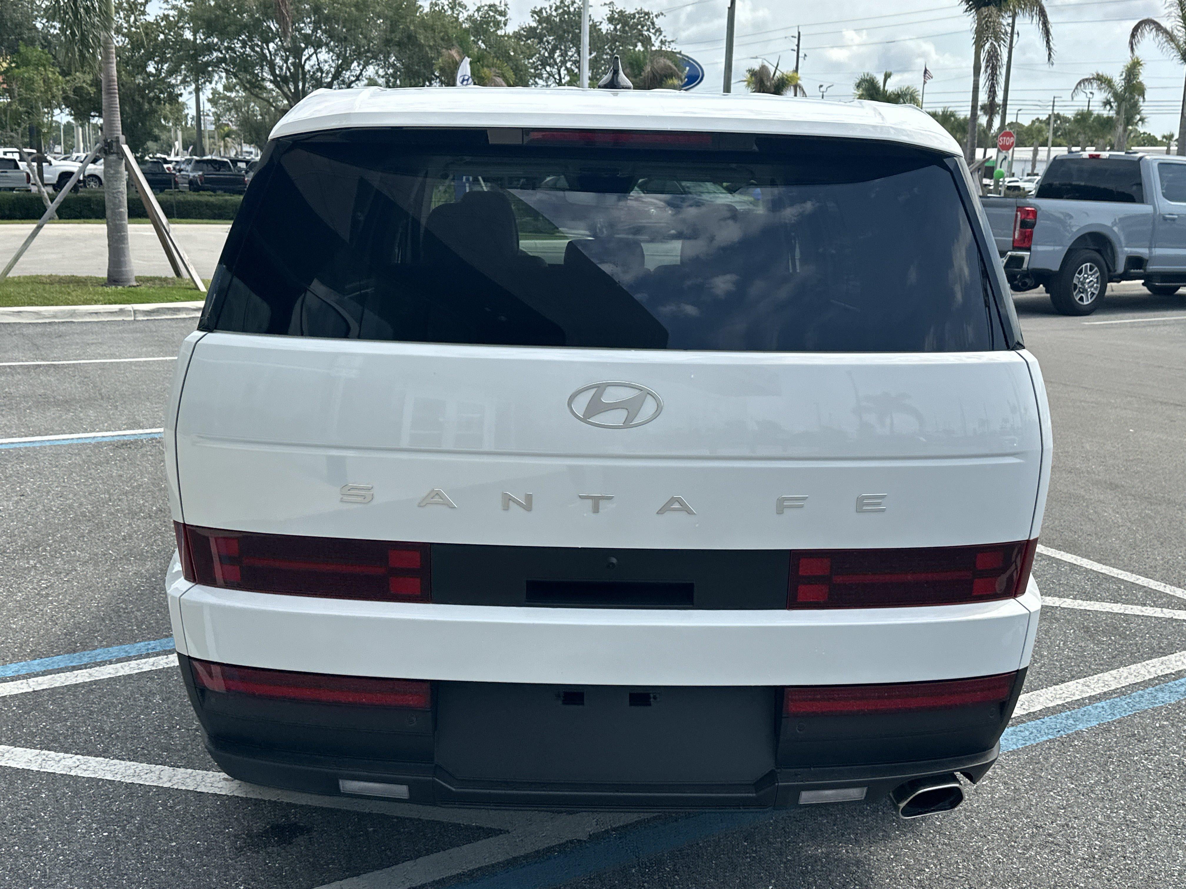 2027 Hyundai SANTA FE SE FWD