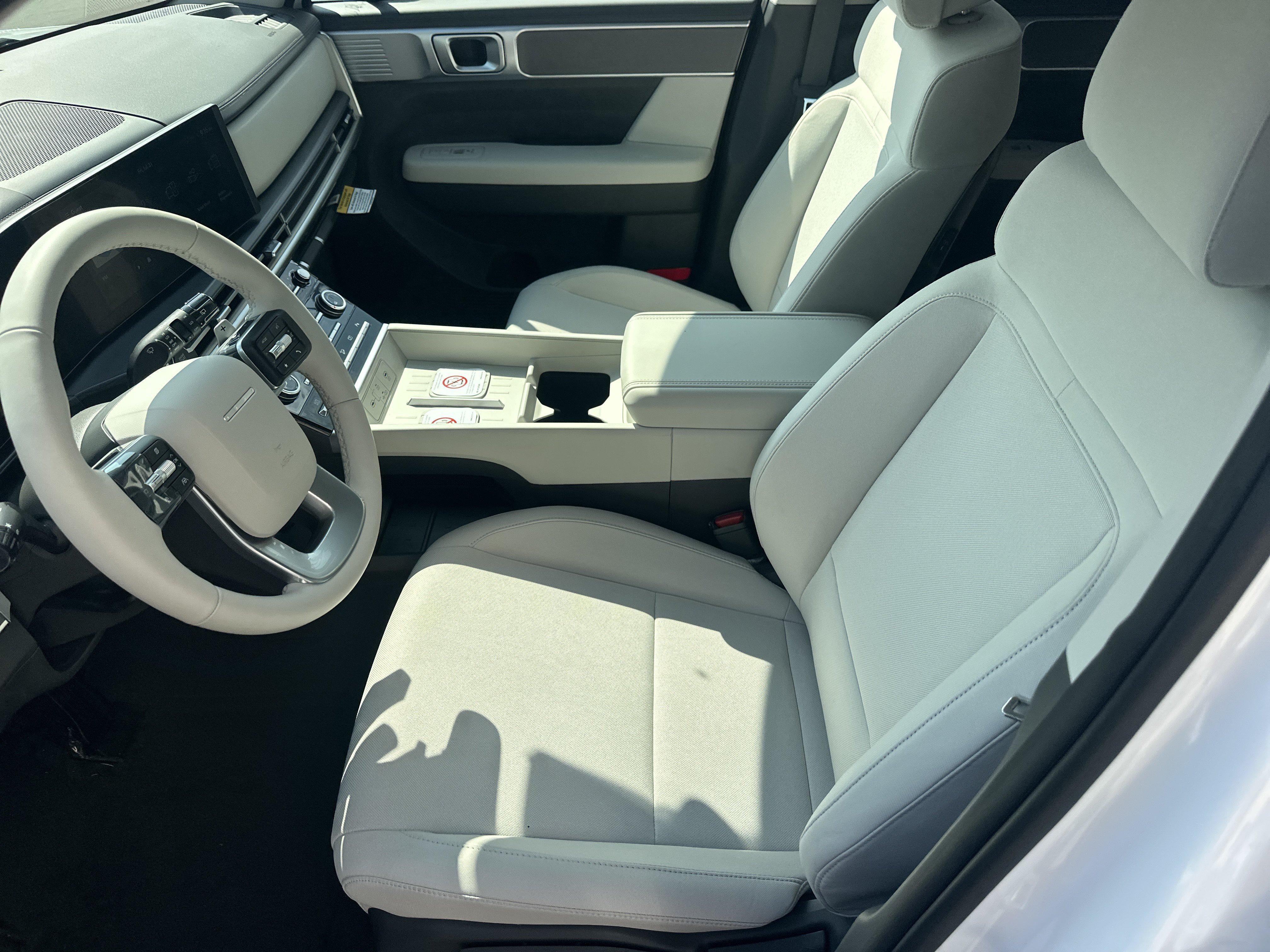 2027 Hyundai SANTA FE SE FWD
