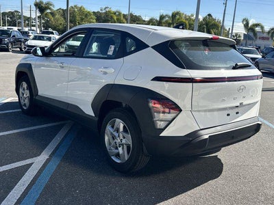 2026 Hyundai KONA SE FWD