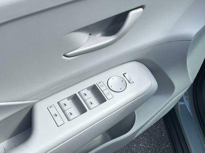 2026 Hyundai KONA SE FWD