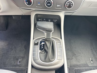 2027 Hyundai KONA SE FWD