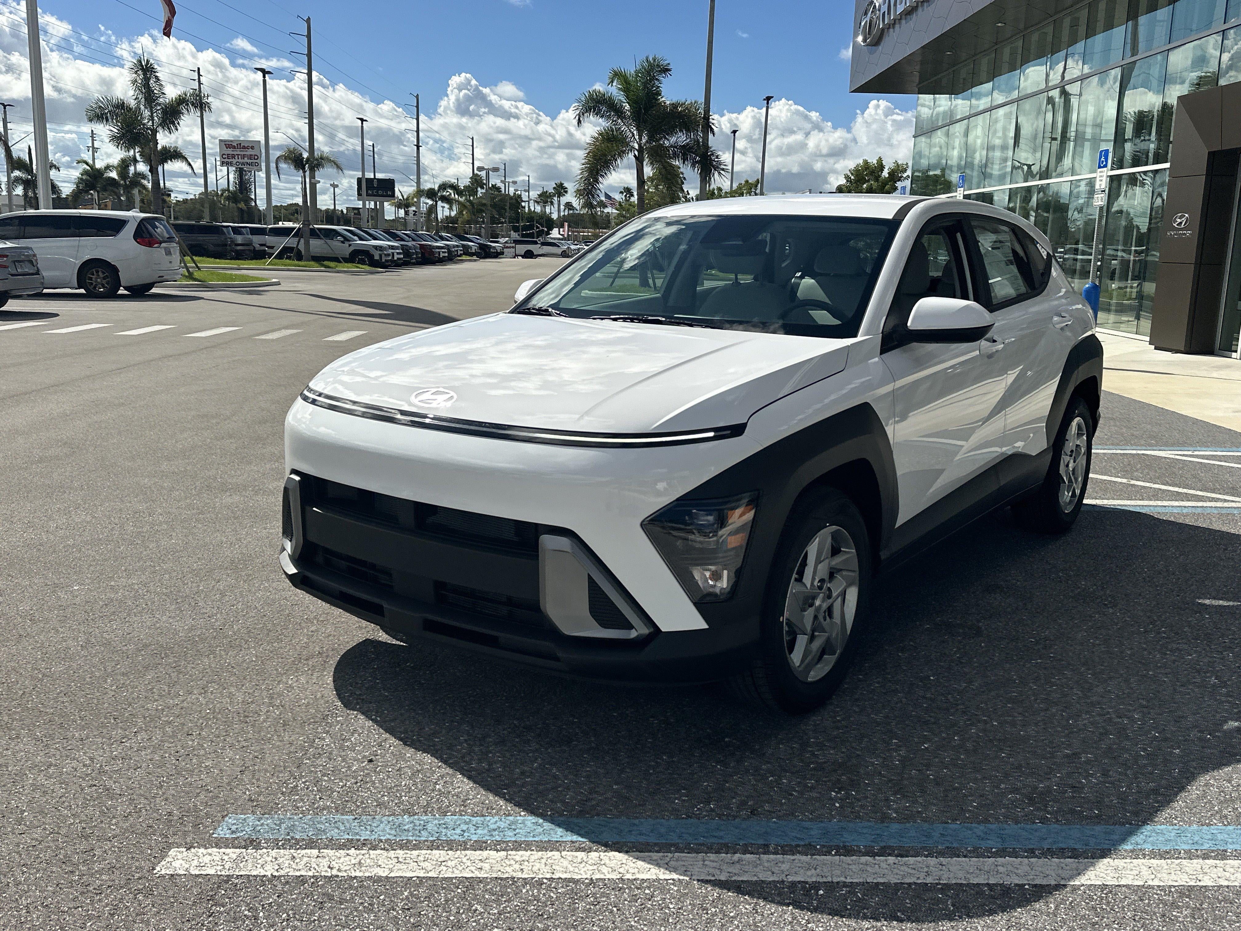 2027 Hyundai KONA SE FWD