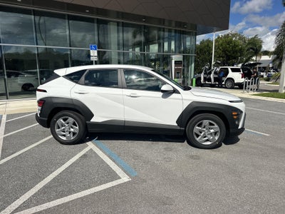 2027 Hyundai KONA SE FWD