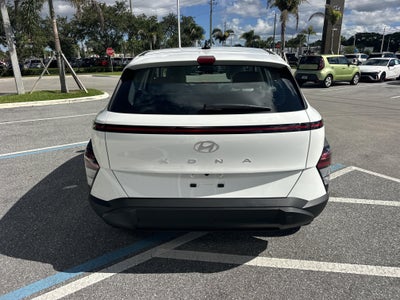 2027 Hyundai KONA SE FWD