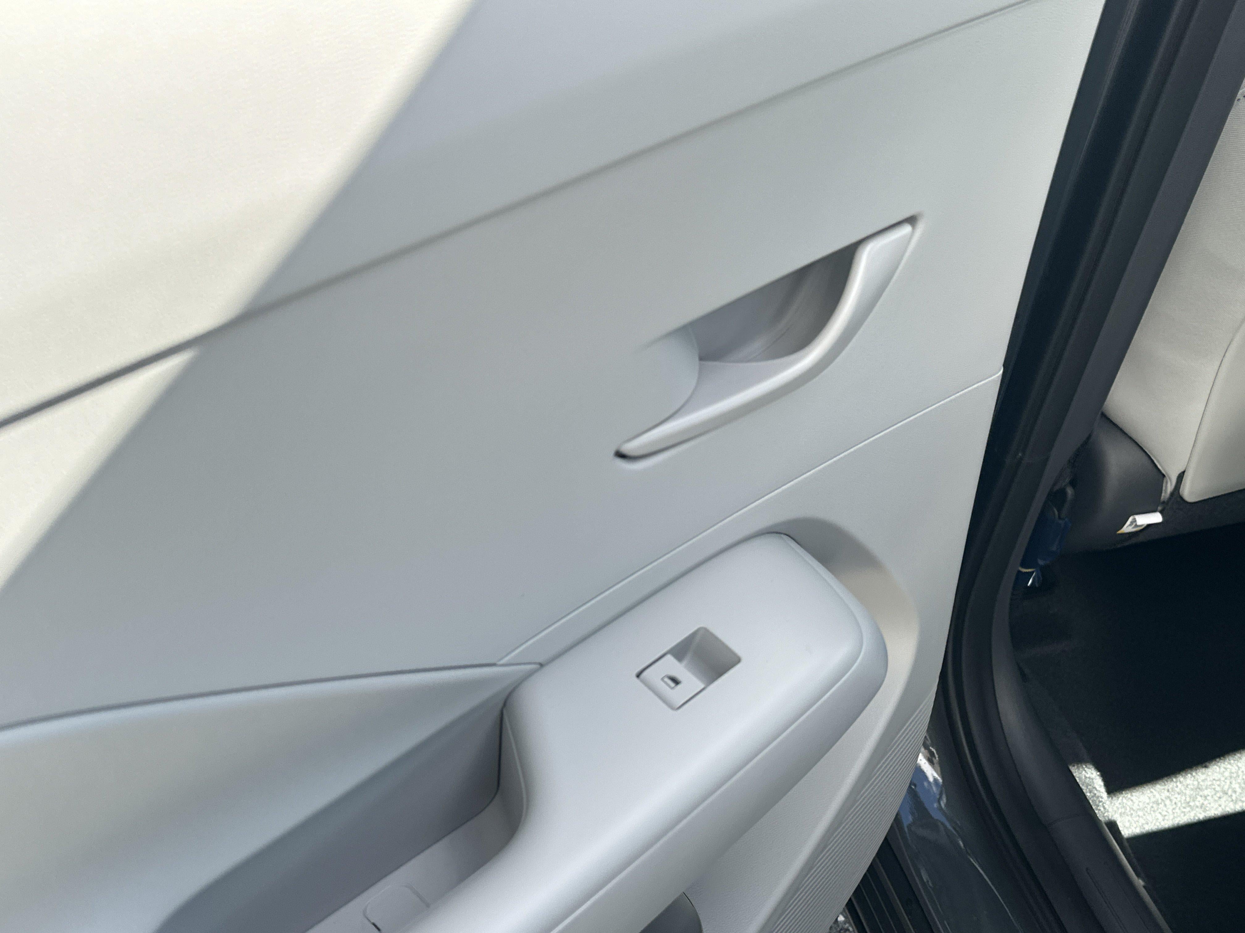 2027 Hyundai KONA SE AWD
