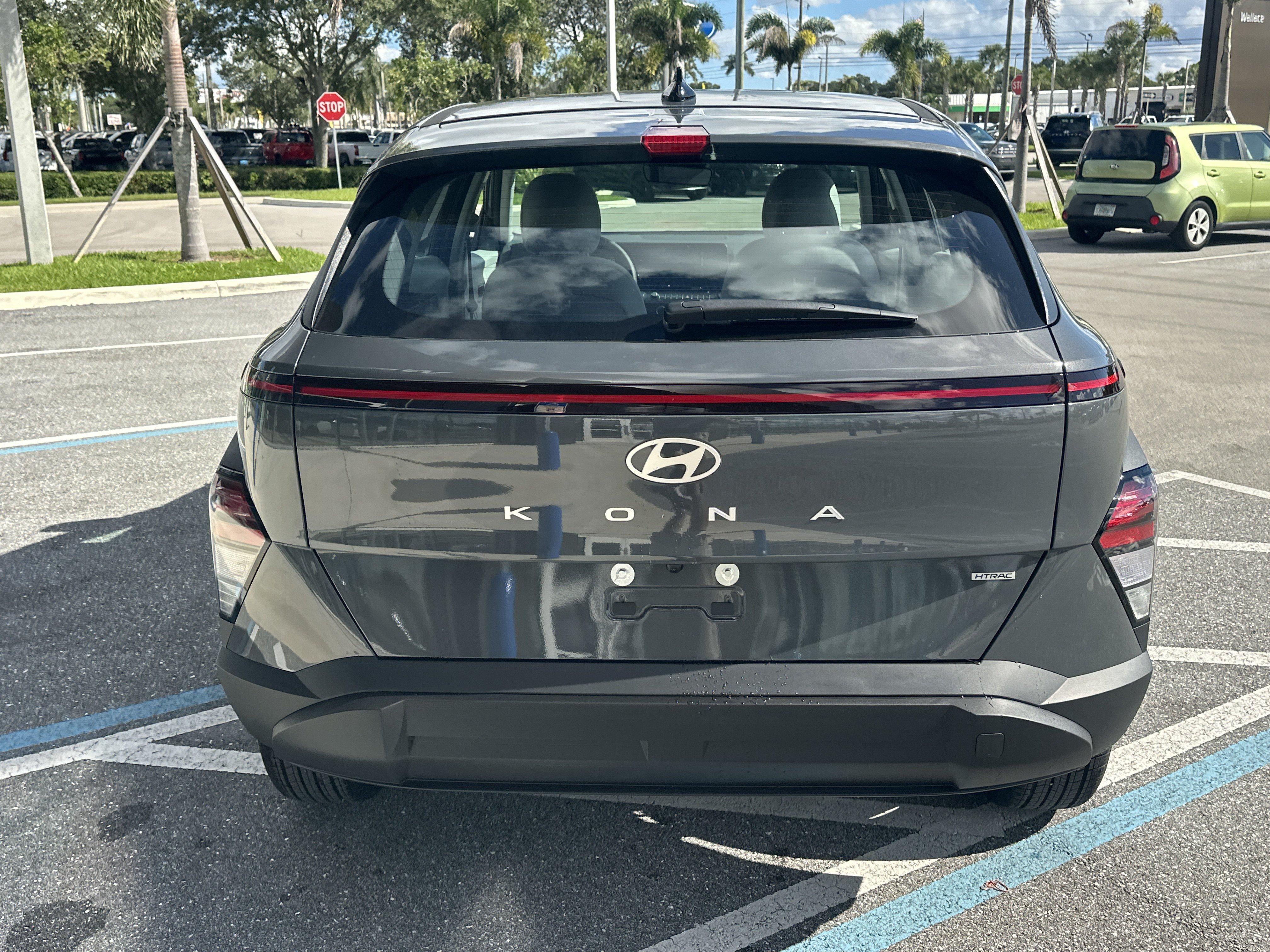 2027 Hyundai KONA SE AWD