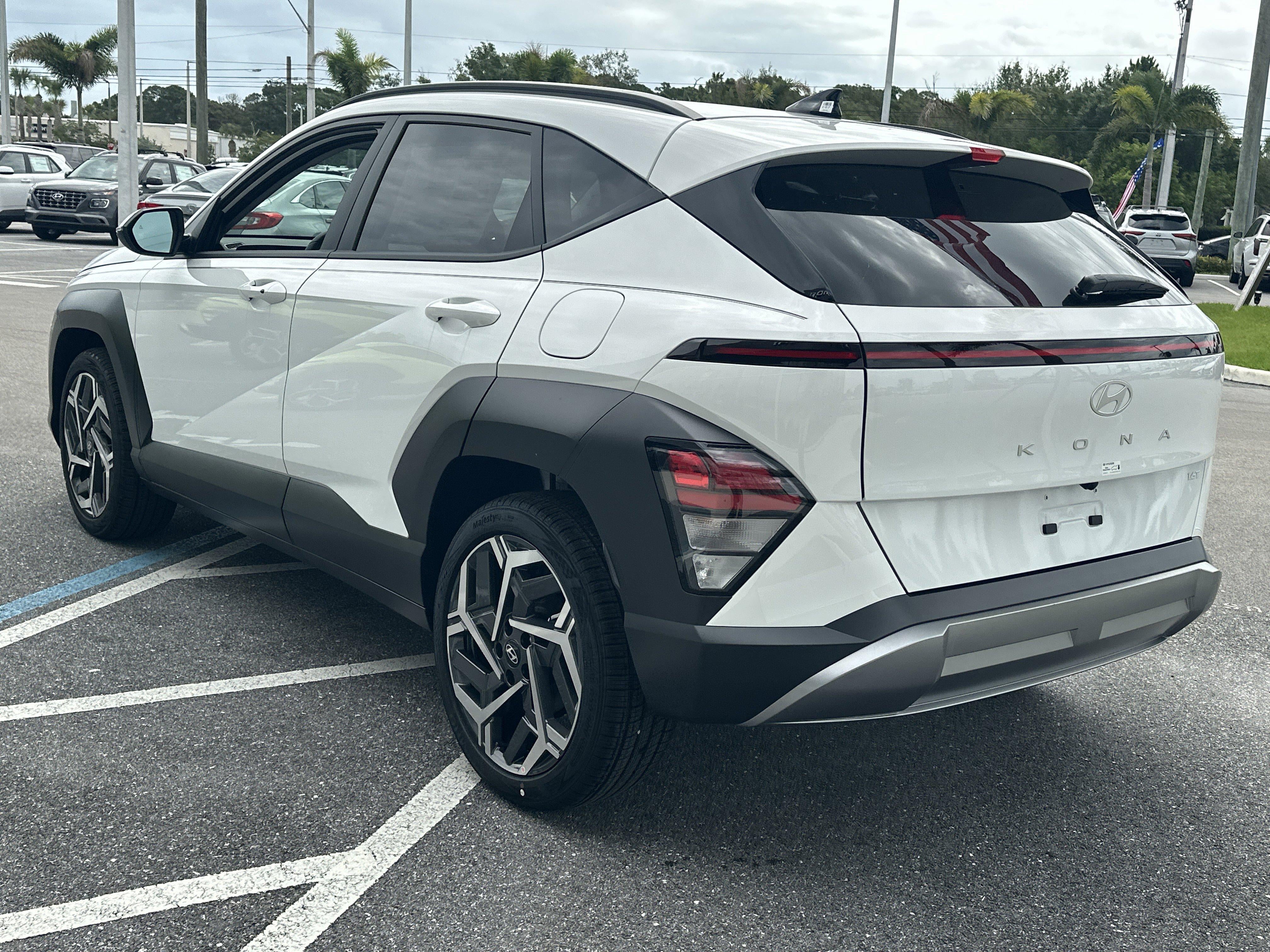 2026 Hyundai KONA SEL Premium FWD