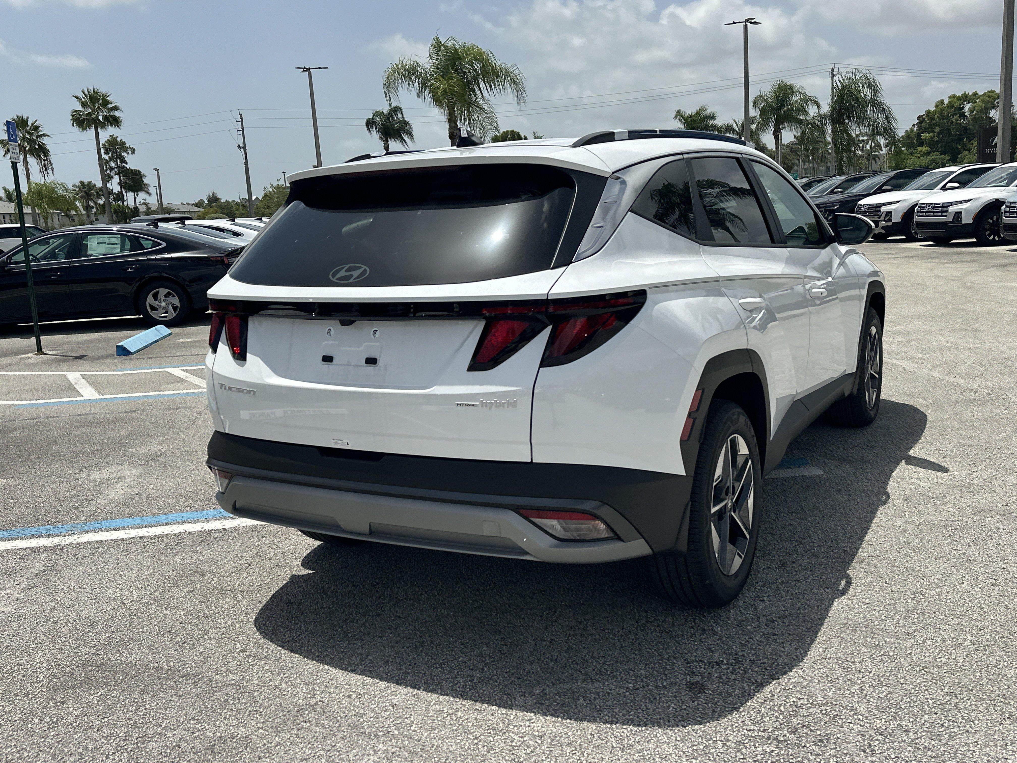 2026 Hyundai TUCSON HYBRID SEL AWD