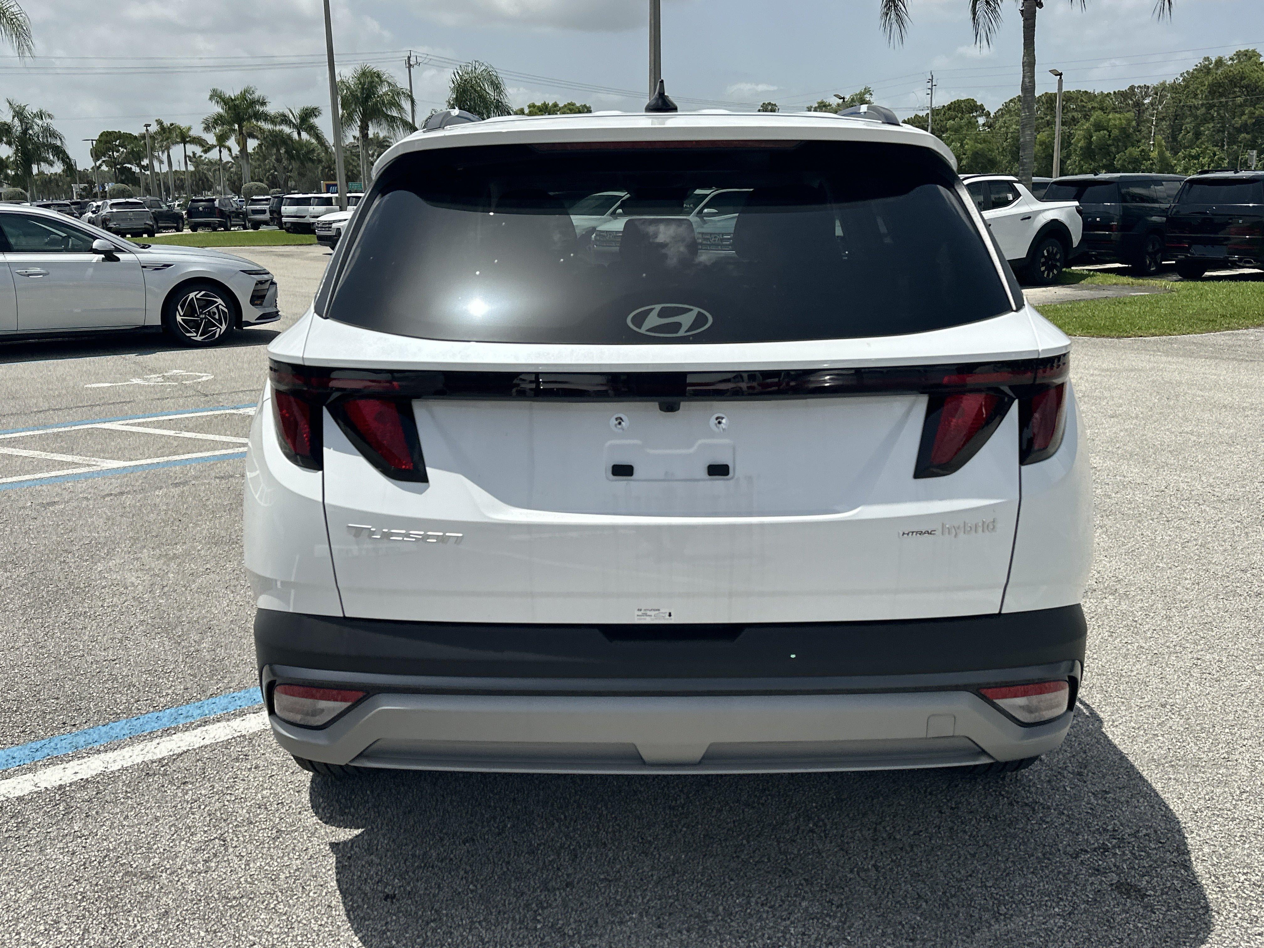2026 Hyundai TUCSON HYBRID SEL AWD