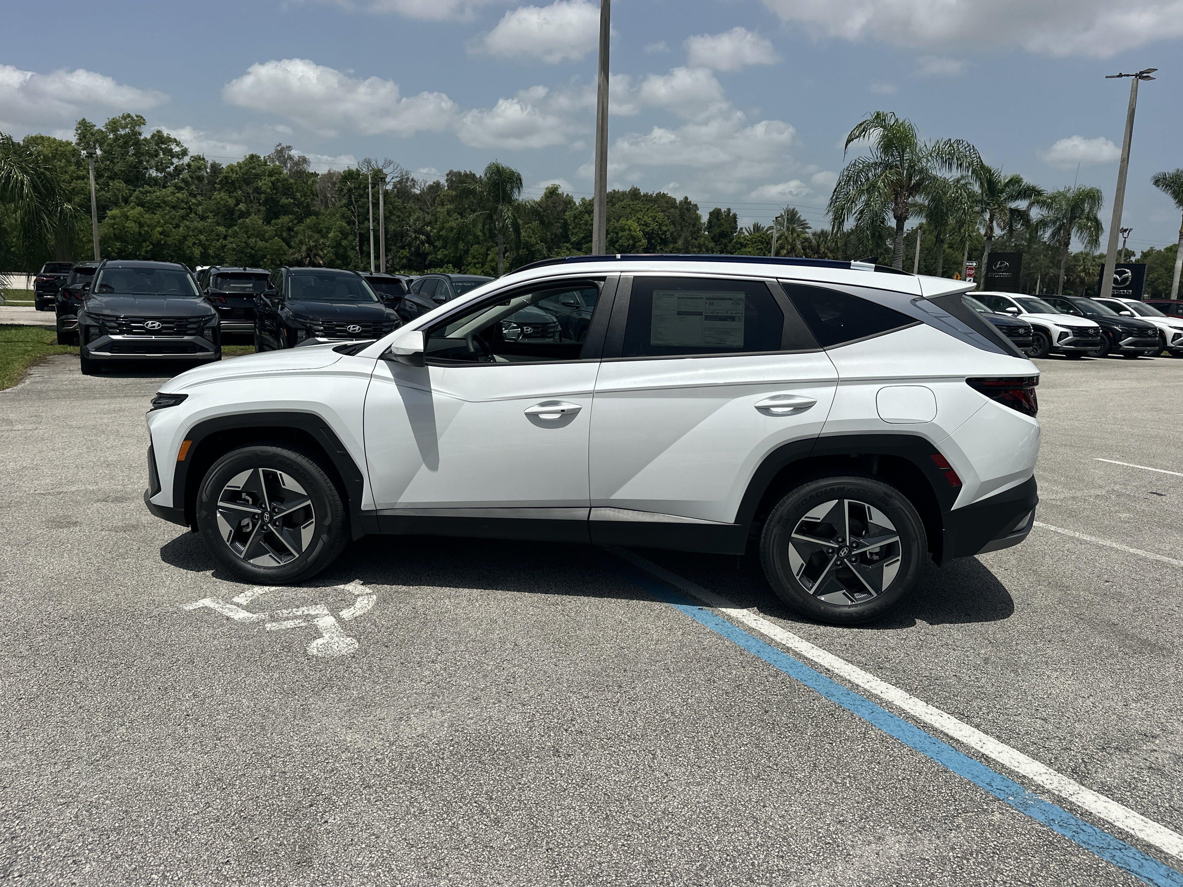 2026 Hyundai TUCSON HYBRID SEL AWD